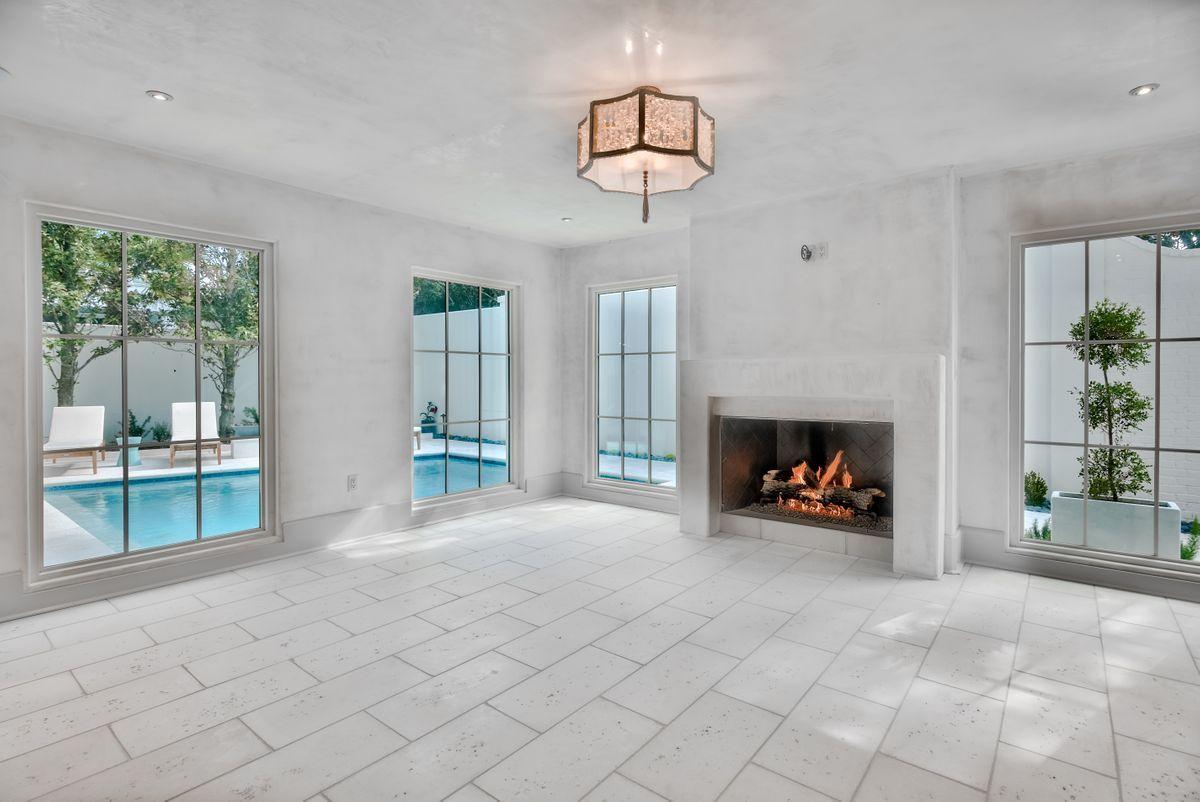 SEAGROVE 3RD ADDN - Residential