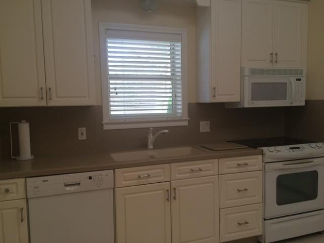CALUSA BAY S/D - Residential