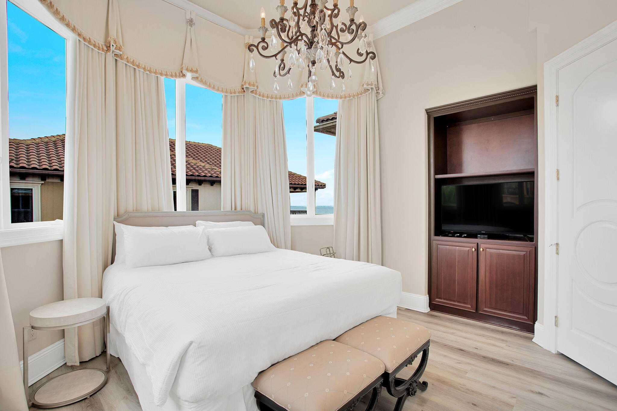 DESTINY BY THE SEA - Residential