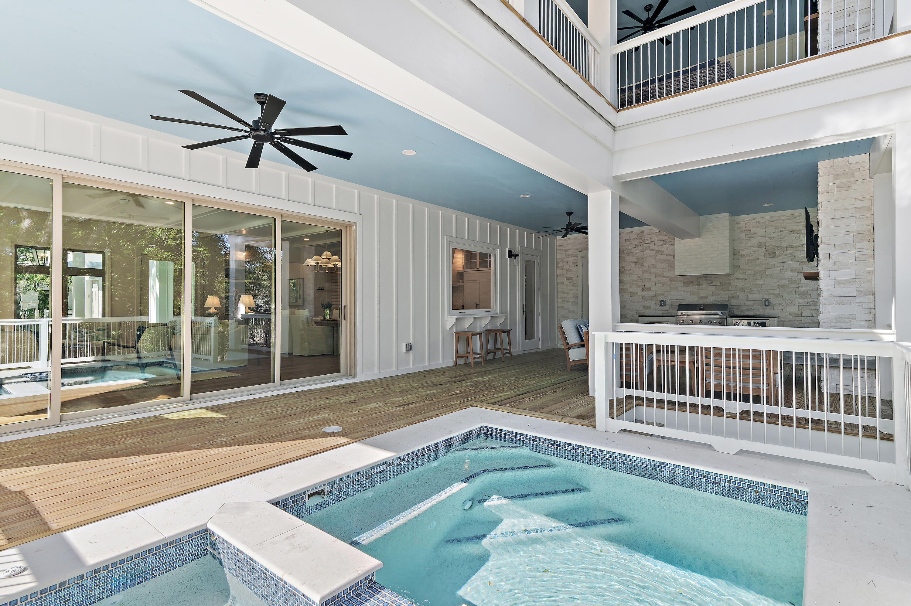 SEAGROVE SHORES 4TH ADD - Residential