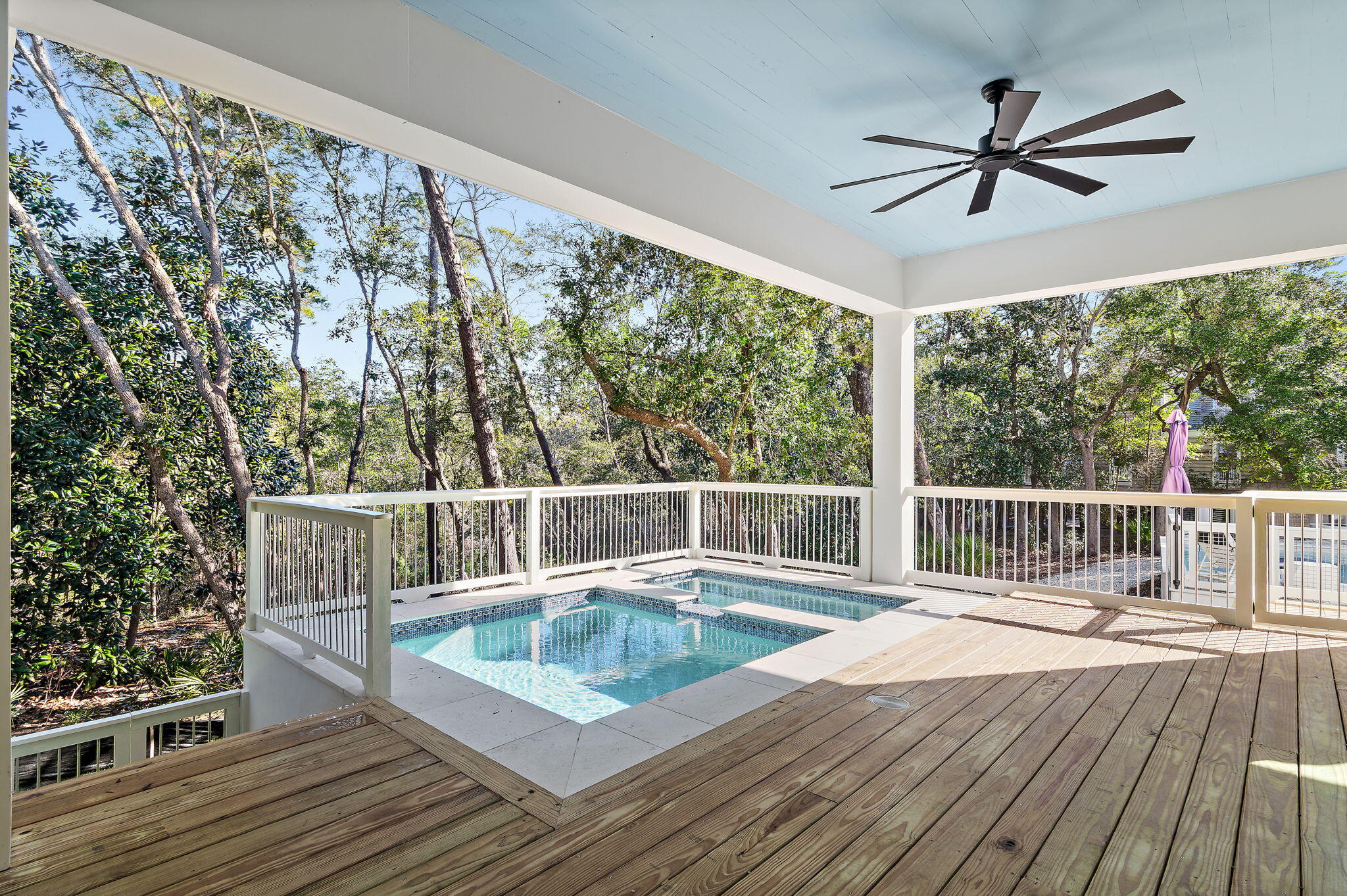 SEAGROVE SHORES 4TH ADD - Residential