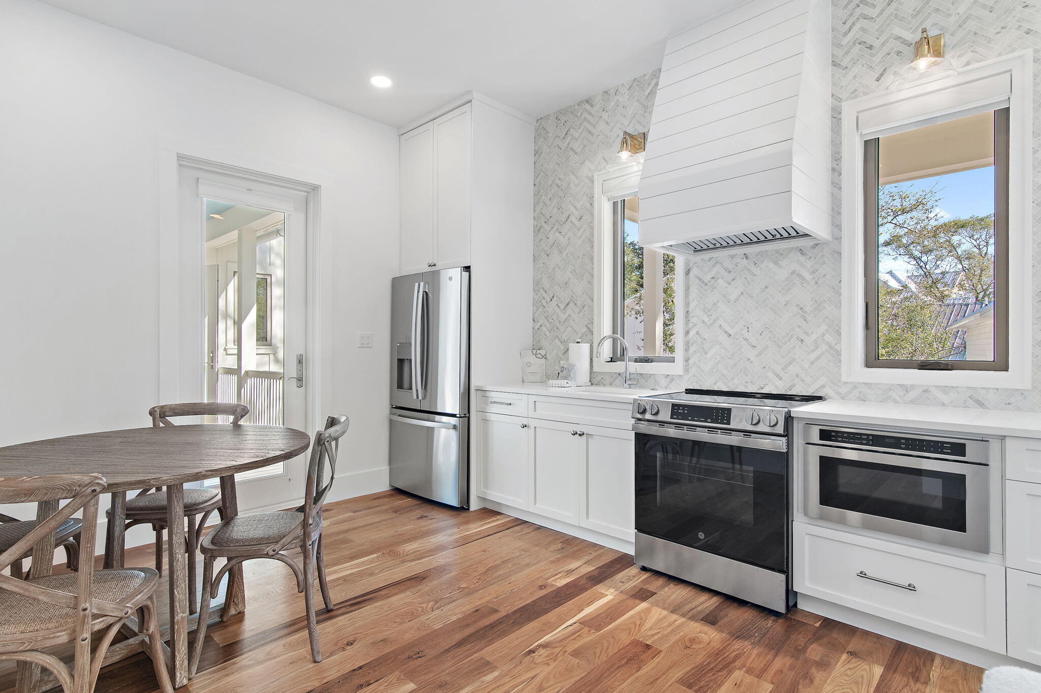 SEAGROVE SHORES 4TH ADD - Residential