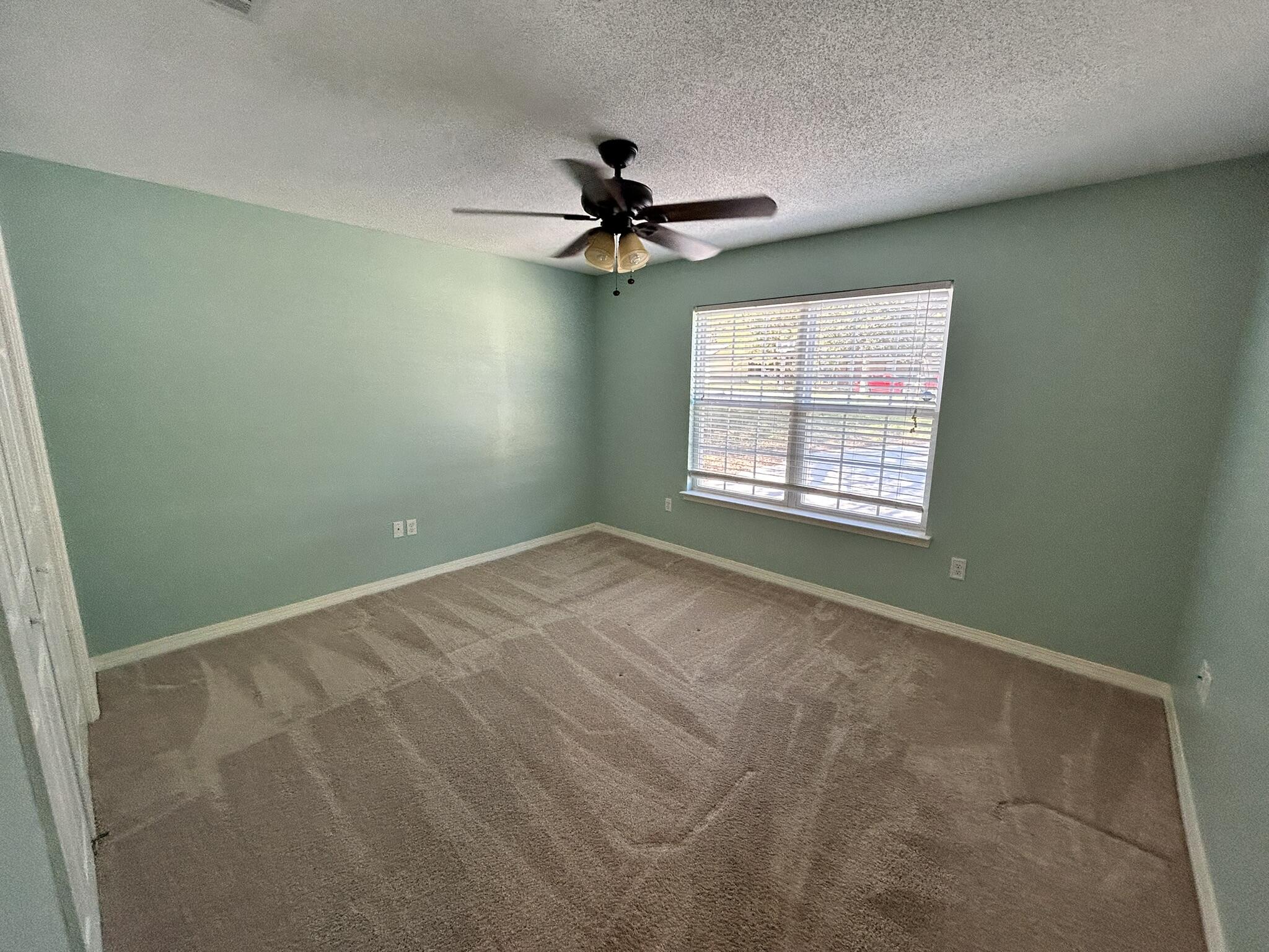 OAKDALE MINI FARMS - Residential Lease