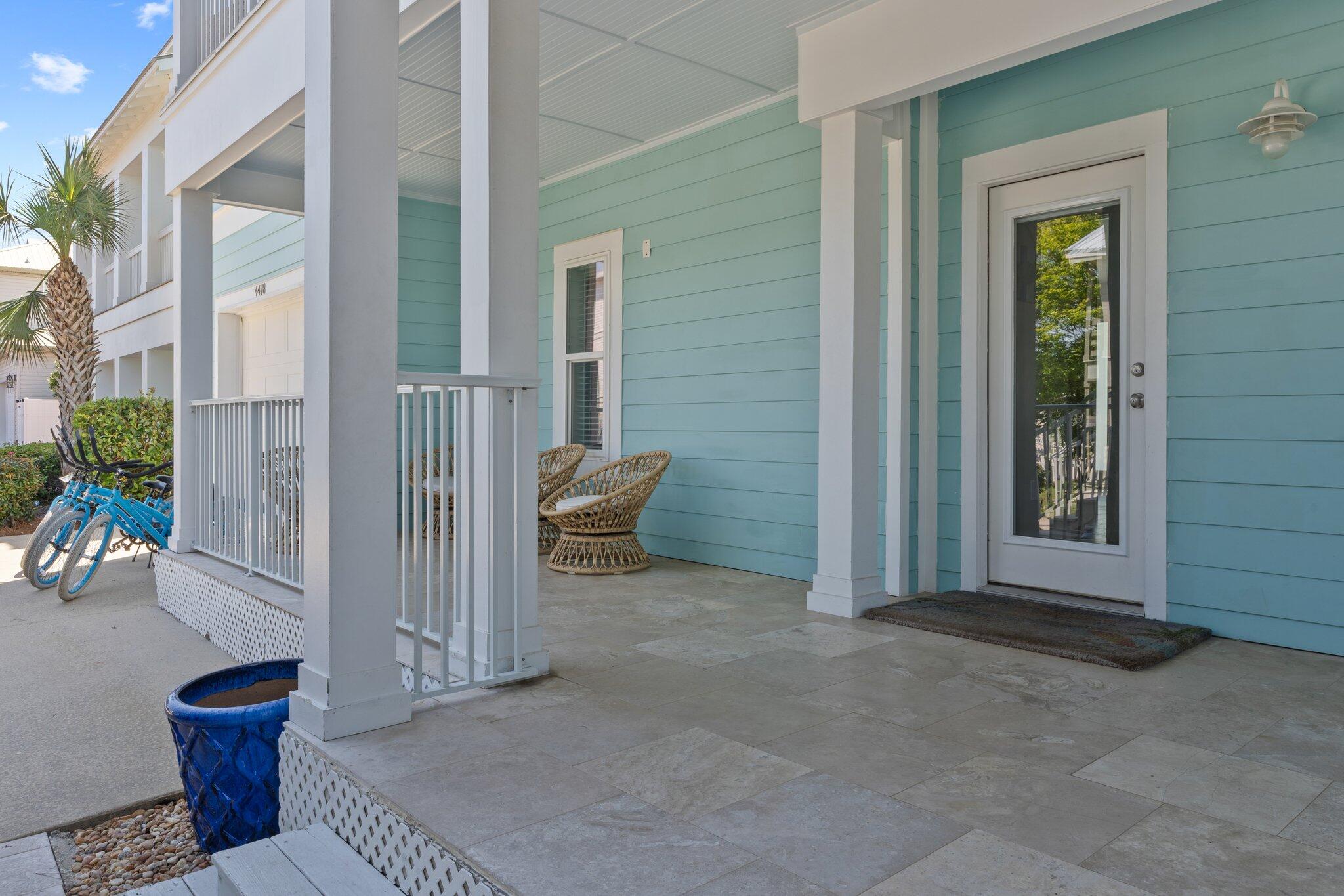 CRYSTAL SHORES - Residential