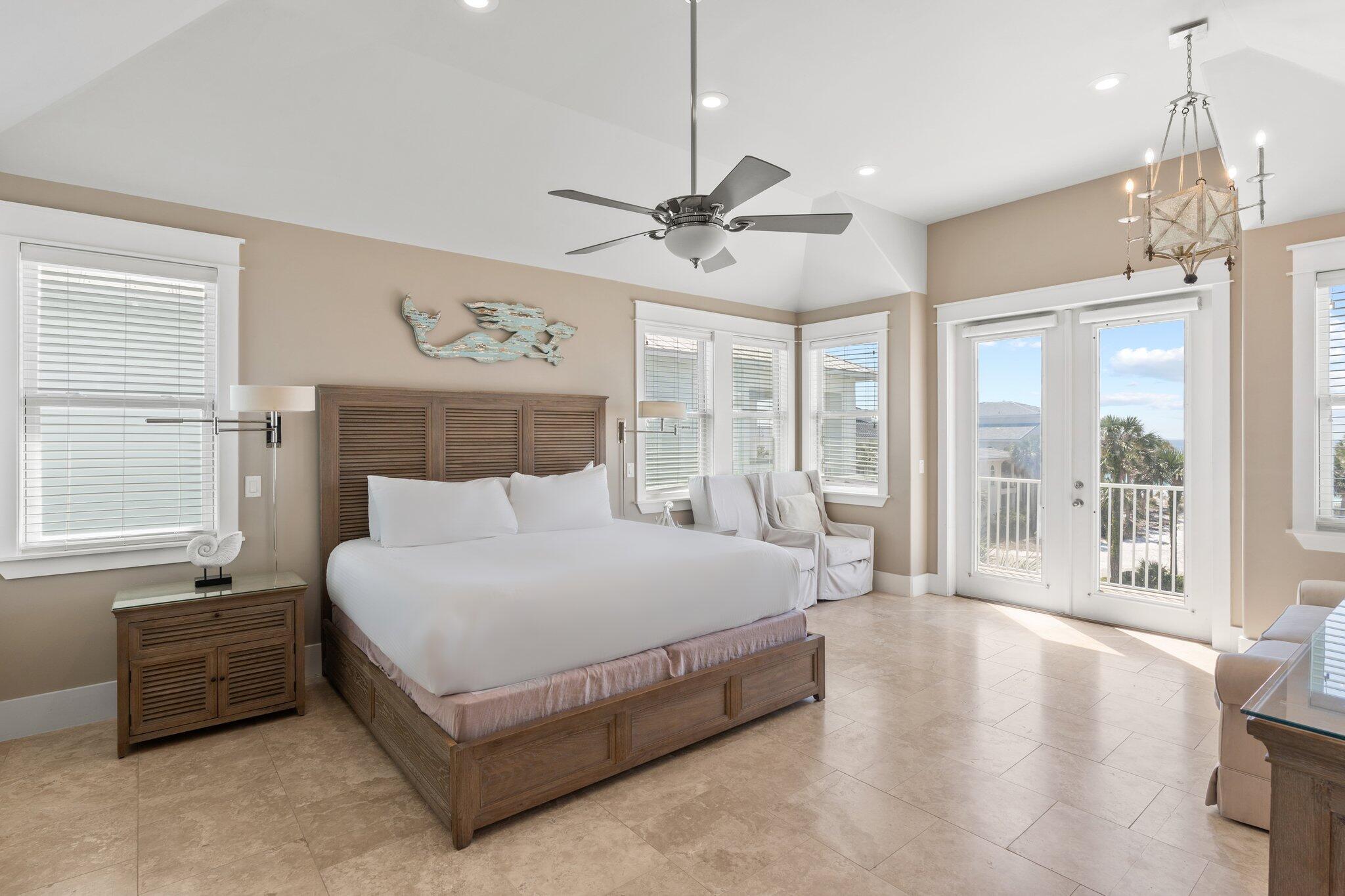 CRYSTAL SHORES - Residential
