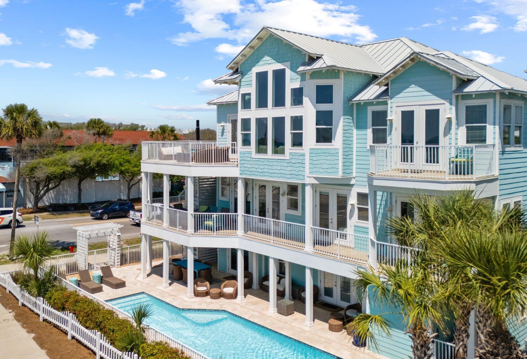 CRYSTAL SHORES - Residential