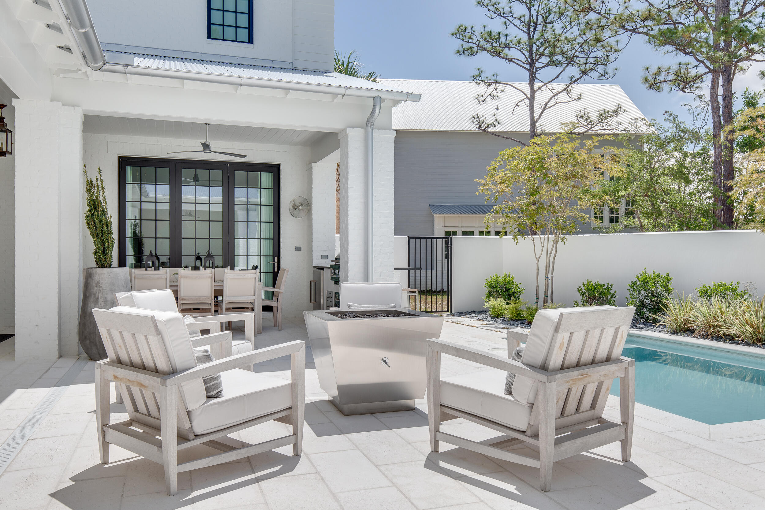 CHURCHILL OAKS - Residential