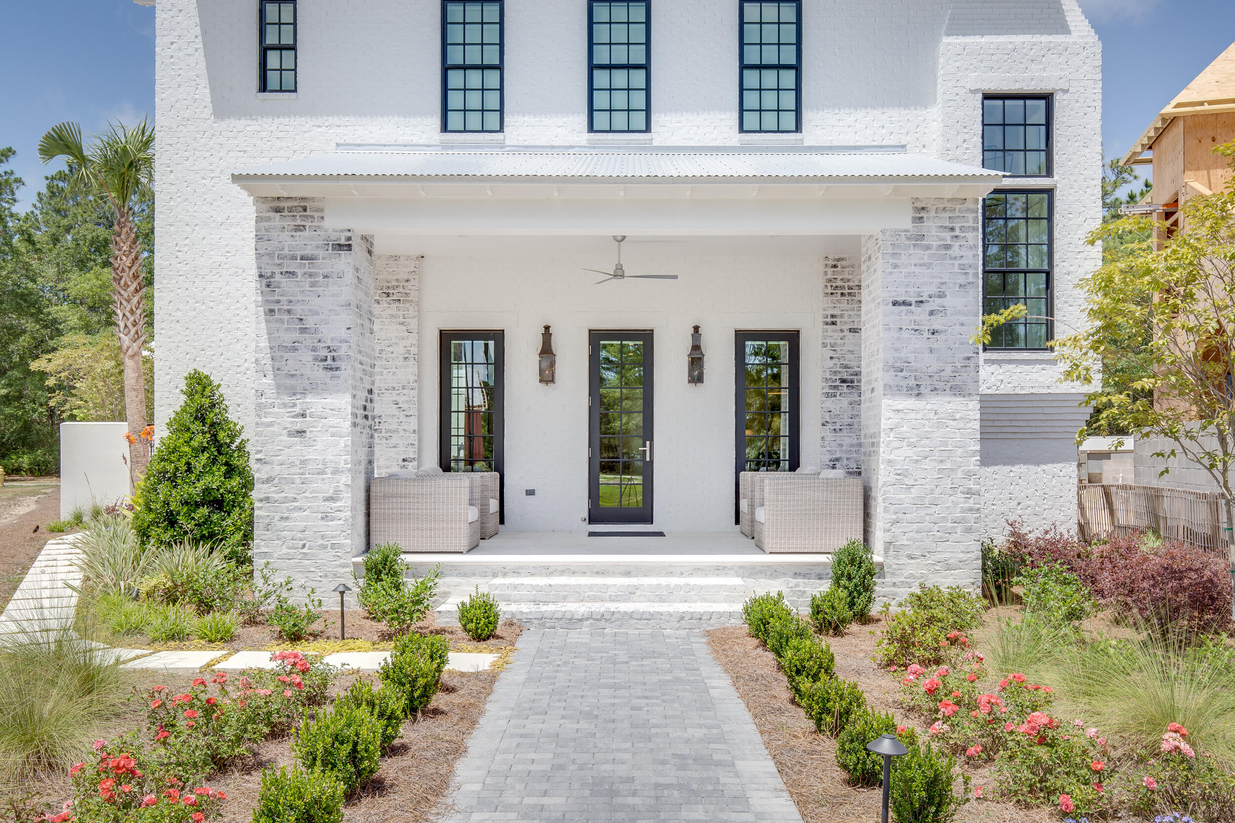 CHURCHILL OAKS - Residential