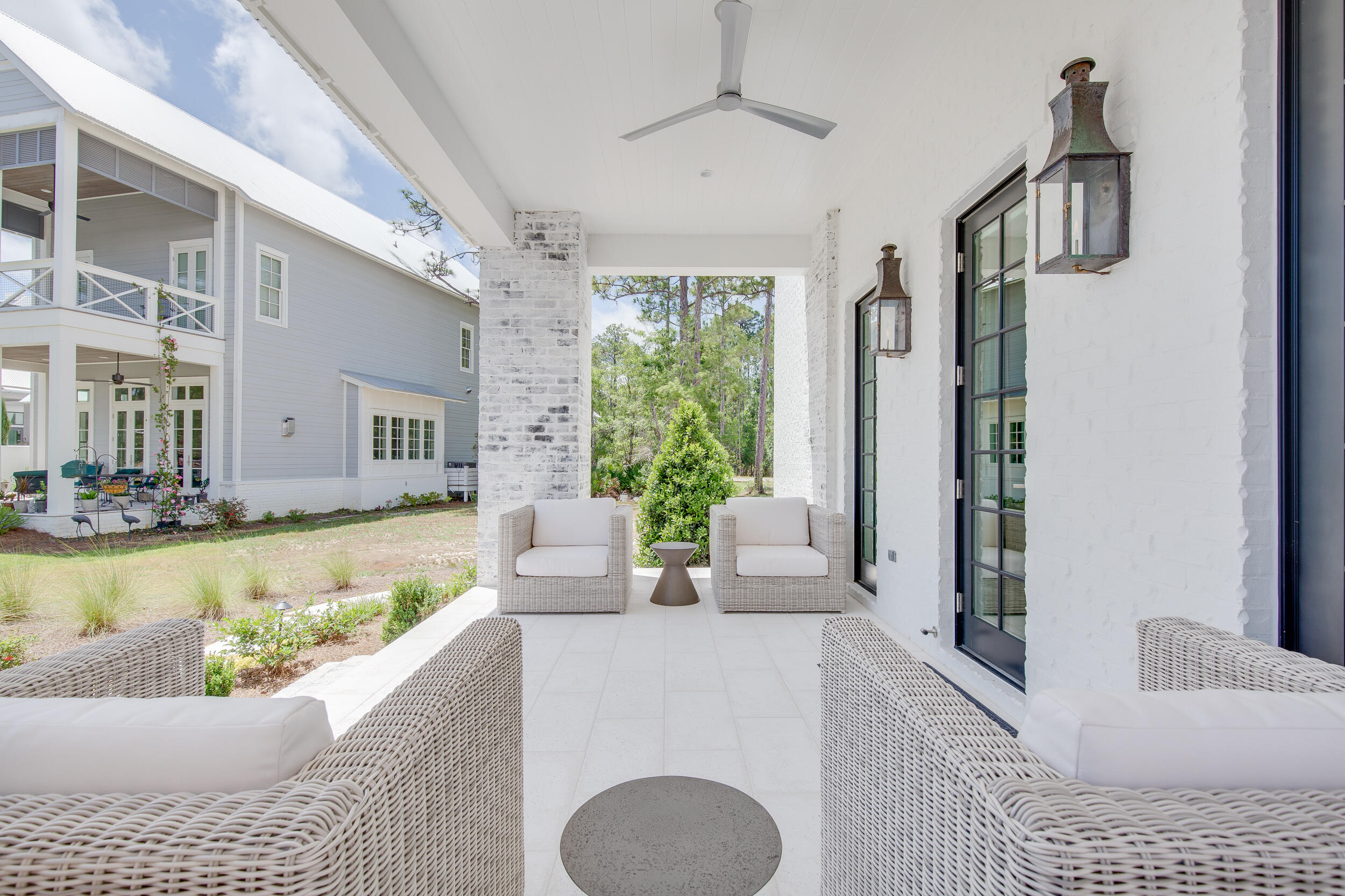 CHURCHILL OAKS - Residential