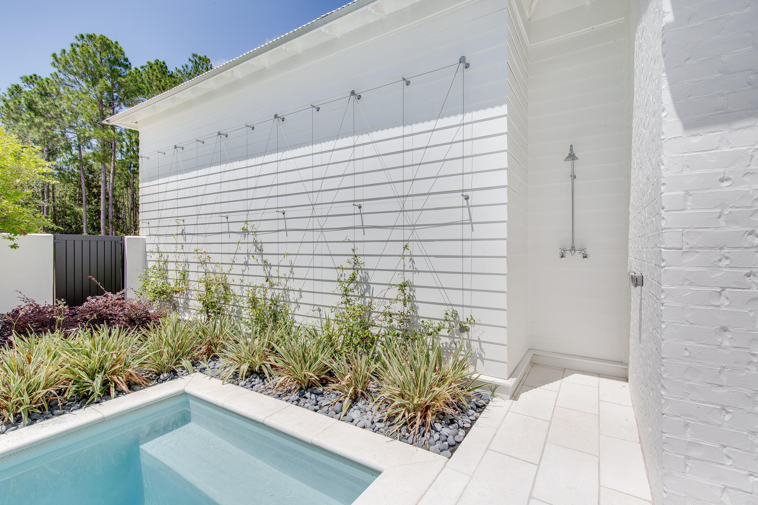 CHURCHILL OAKS - Residential