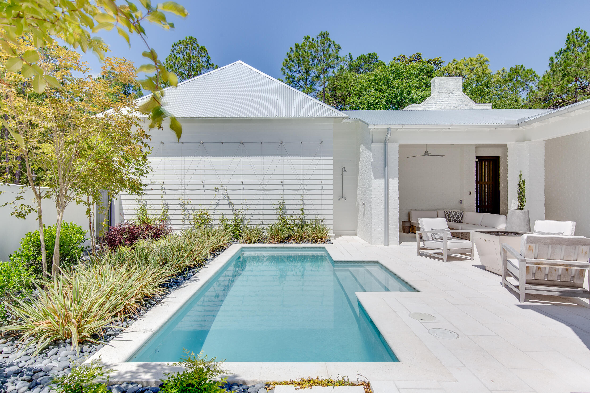 CHURCHILL OAKS - Residential