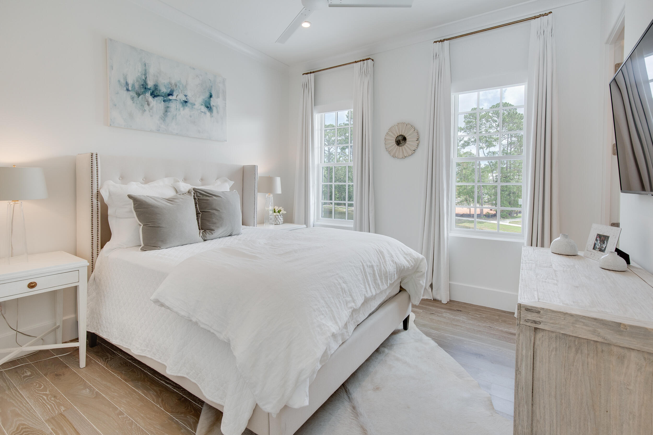 CHURCHILL OAKS - Residential