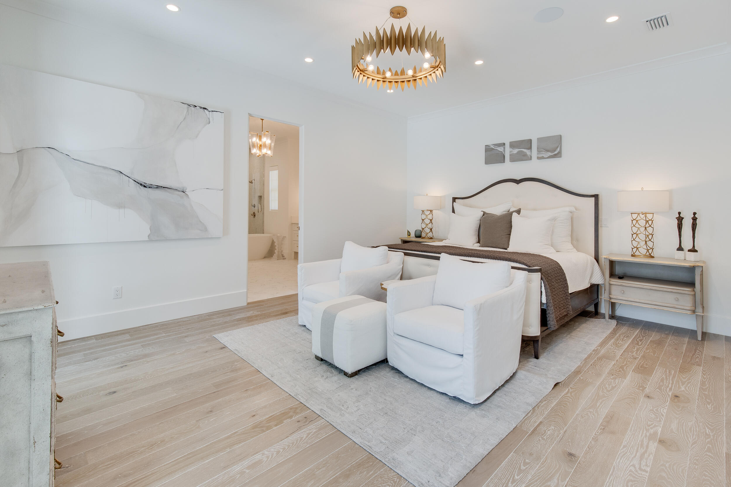 CHURCHILL OAKS - Residential