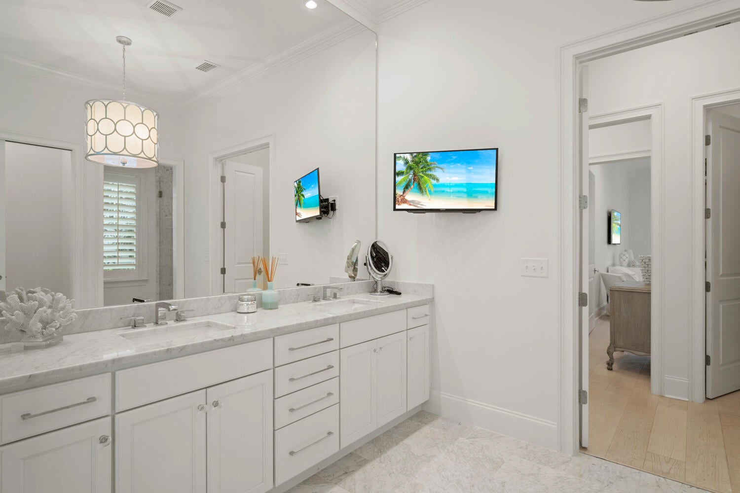 ISLAND ESTATES - Residential
