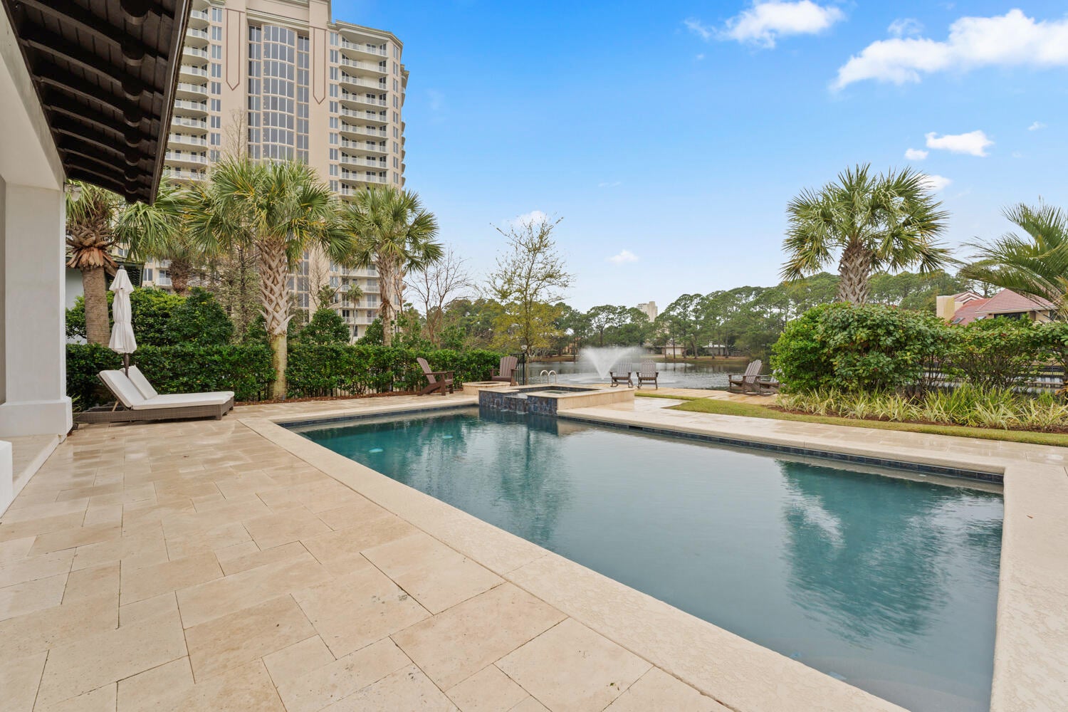 ISLAND ESTATES - Residential