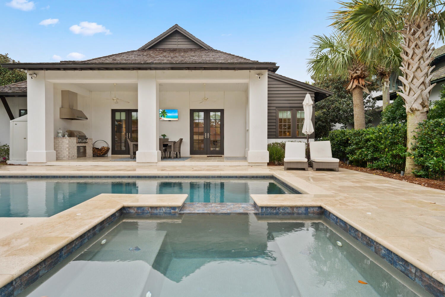 ISLAND ESTATES - Residential