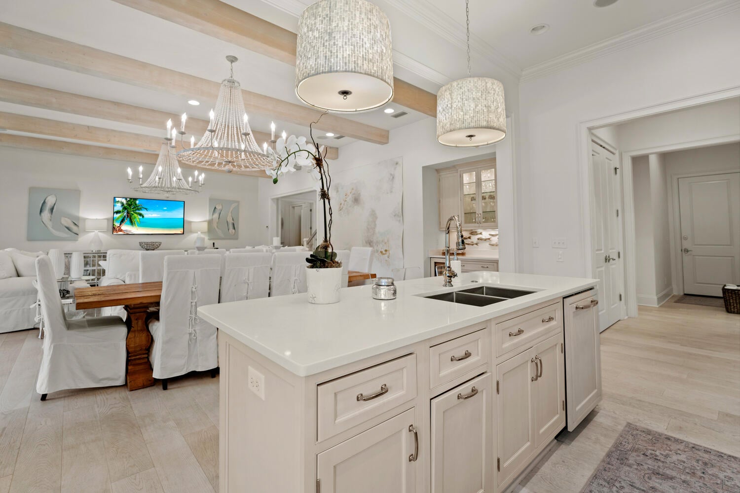 ISLAND ESTATES - Residential
