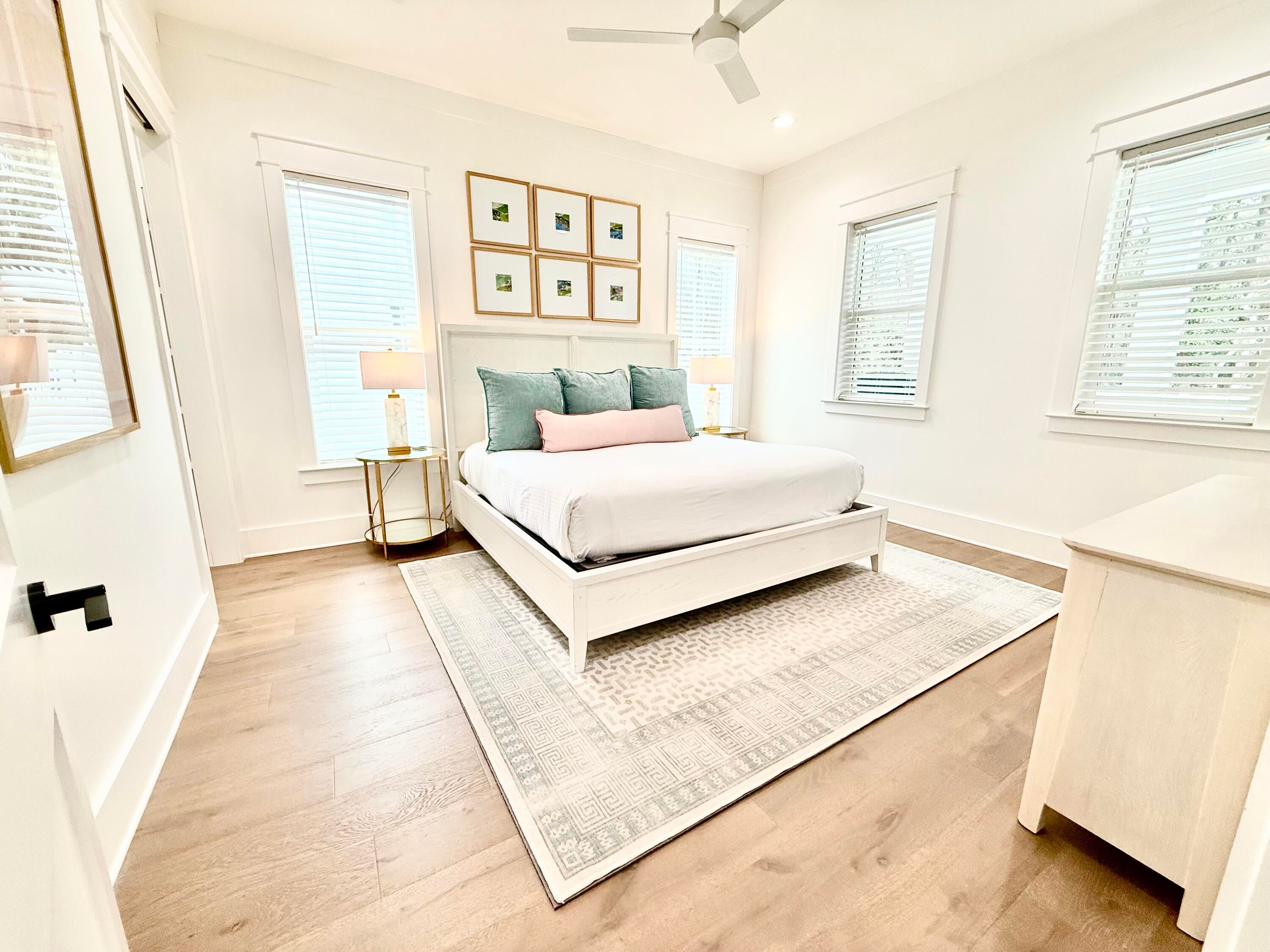 GULF SHORE MANOR - Residential