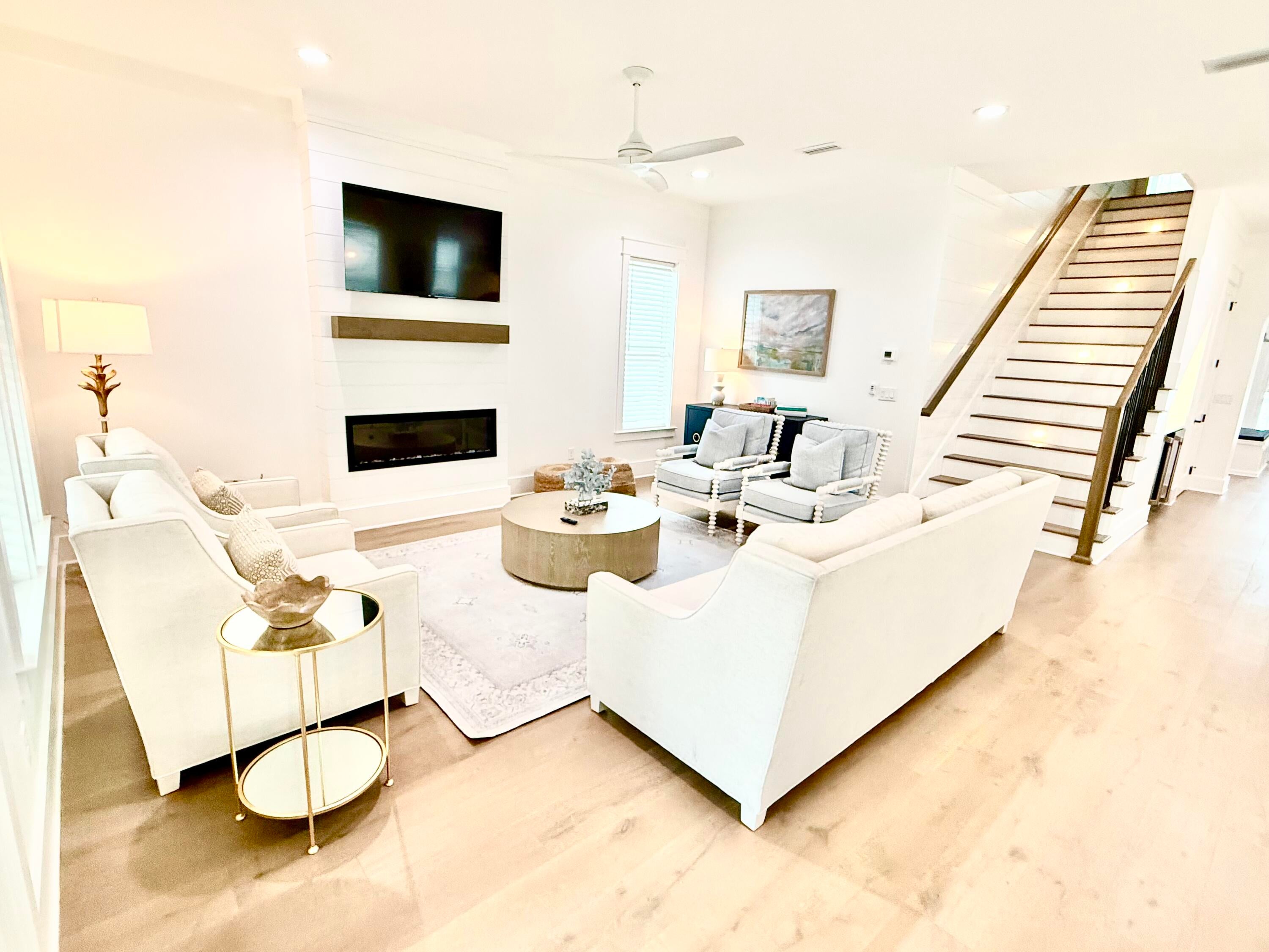 GULF SHORE MANOR - Residential