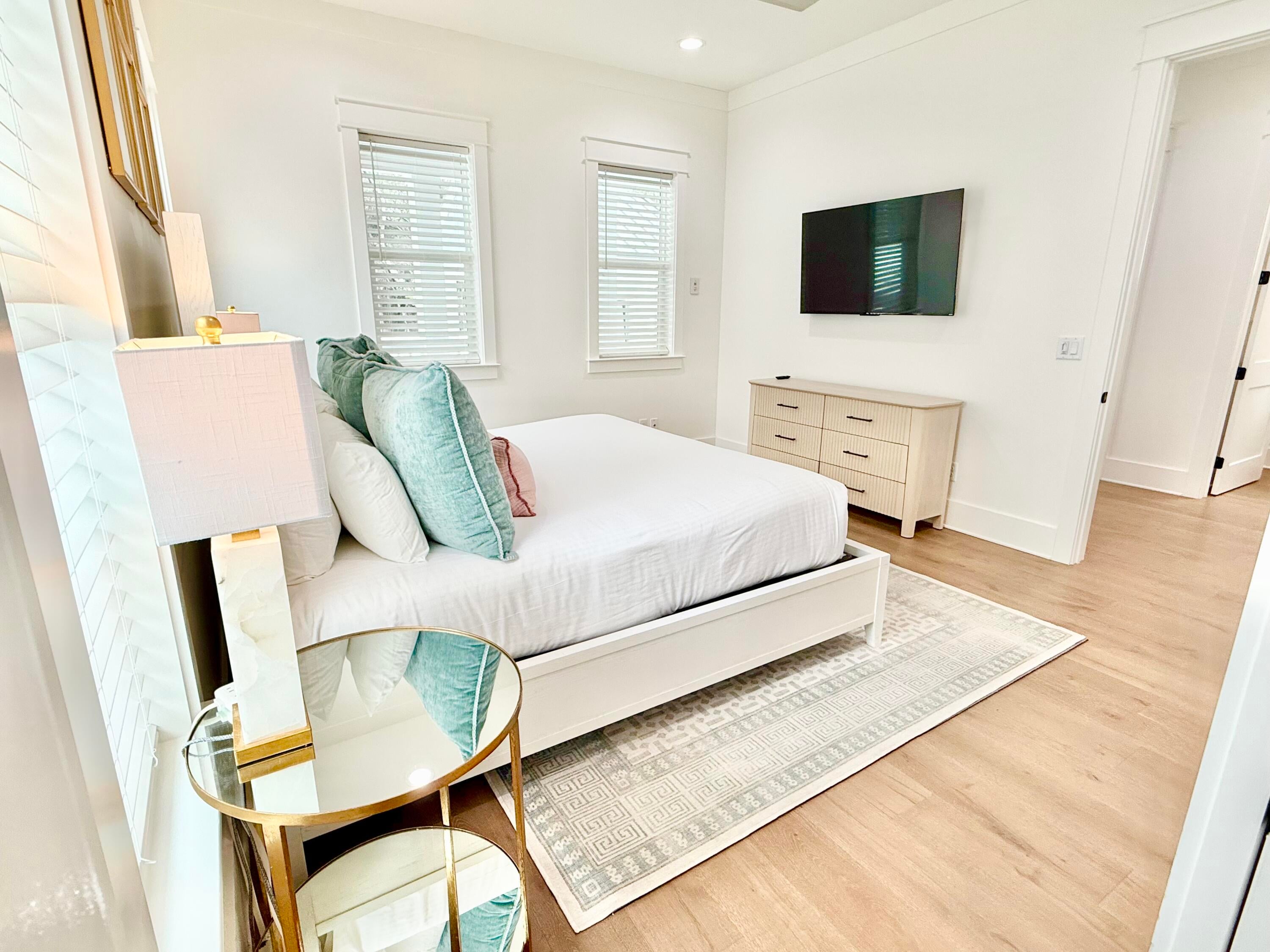 GULF SHORE MANOR - Residential