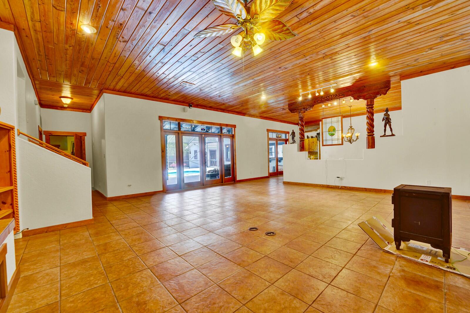 NO RECORDED SUBDIVISION - Residential