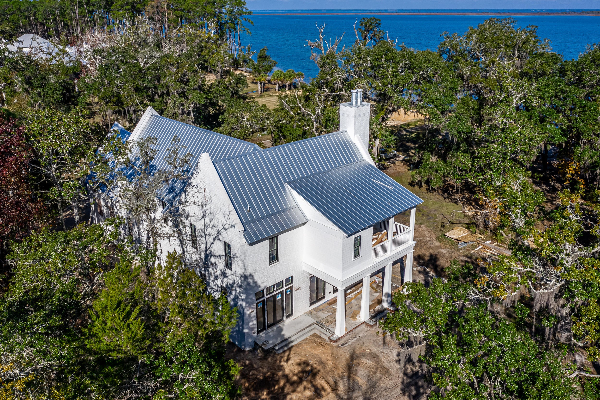 CHURCHILL OAKS - Residential