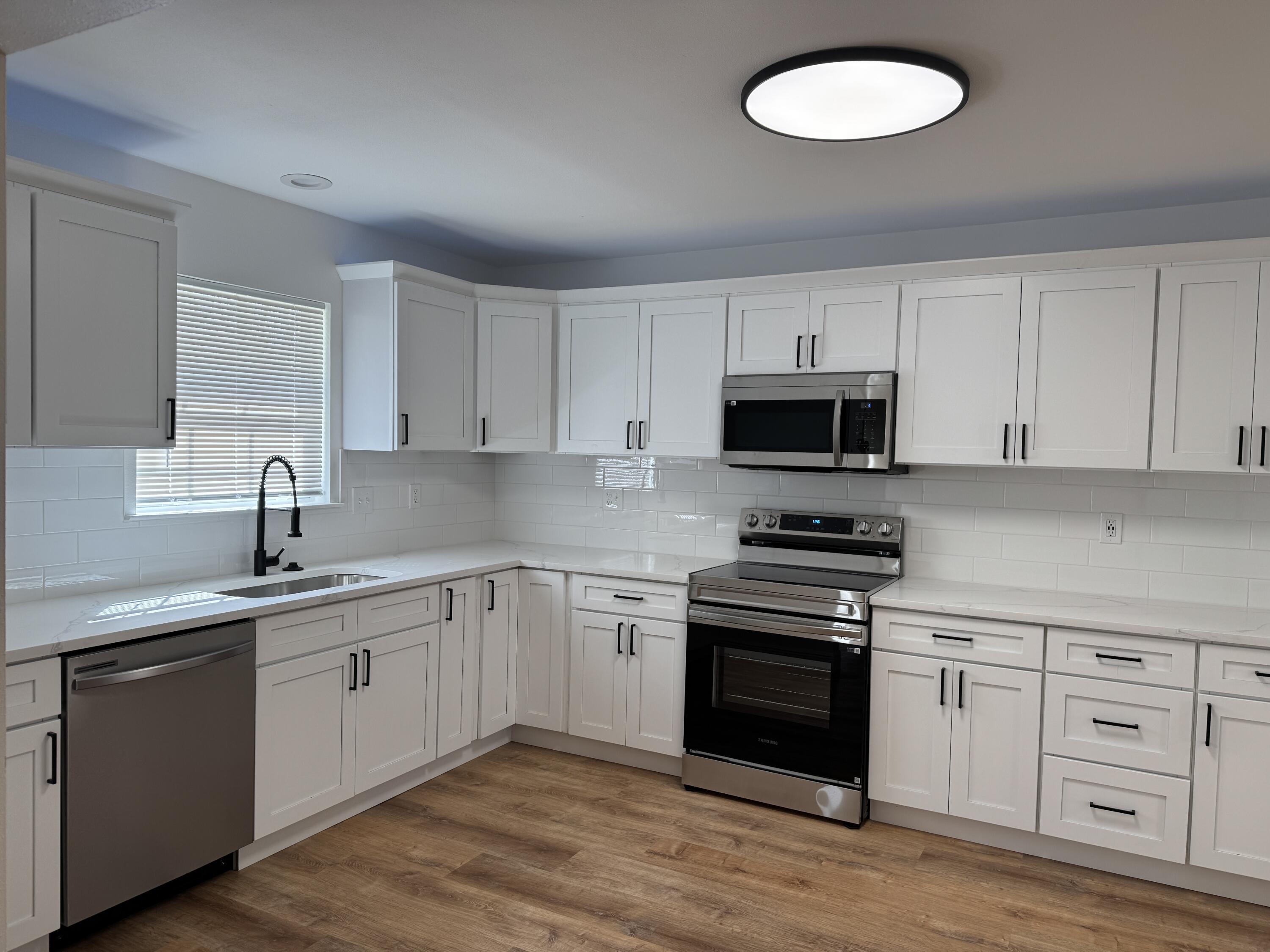 COUNTRYVIEW ESTATES 4TH ADDN PH 3 - Residential