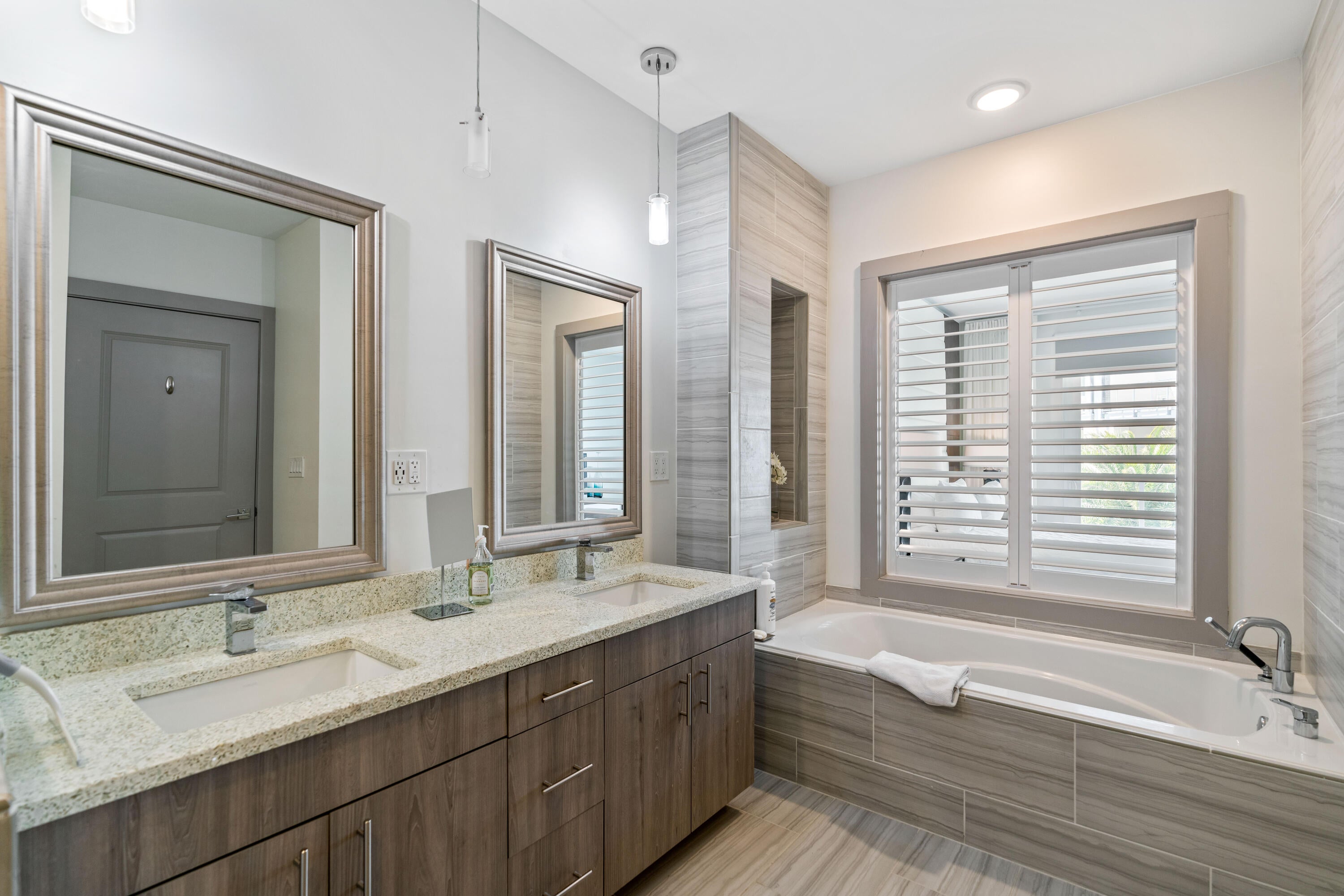 THE POINTE - Residential