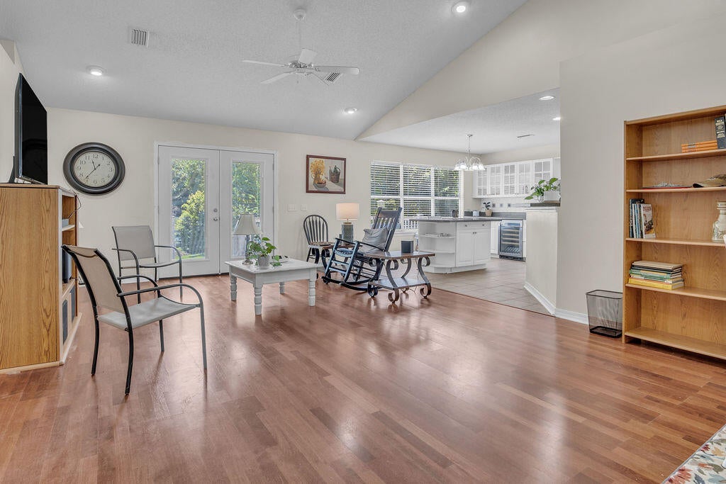 HIGHLAND DOWNS - Residential