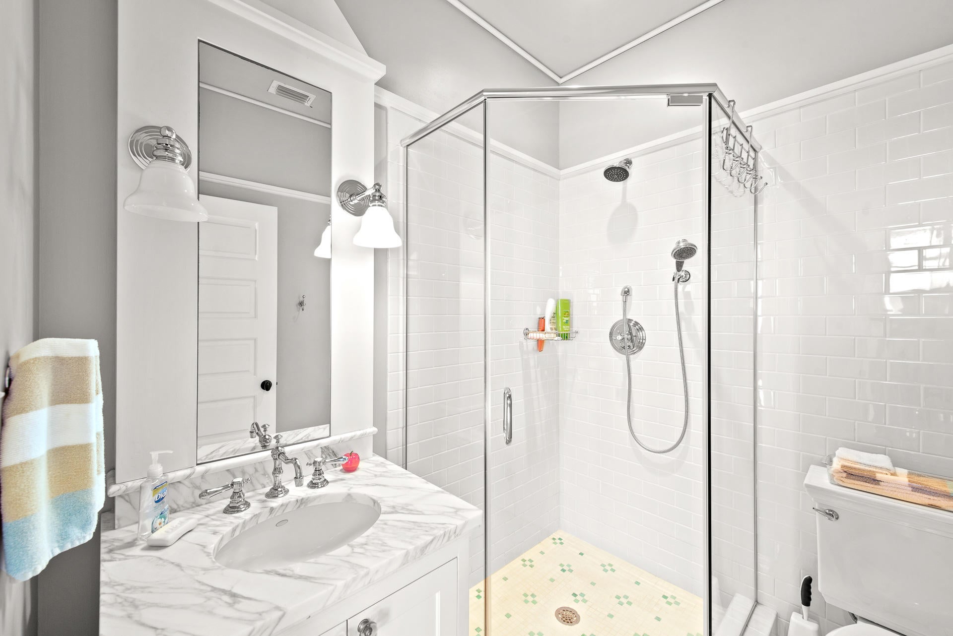 RETREAT THE - Residential
