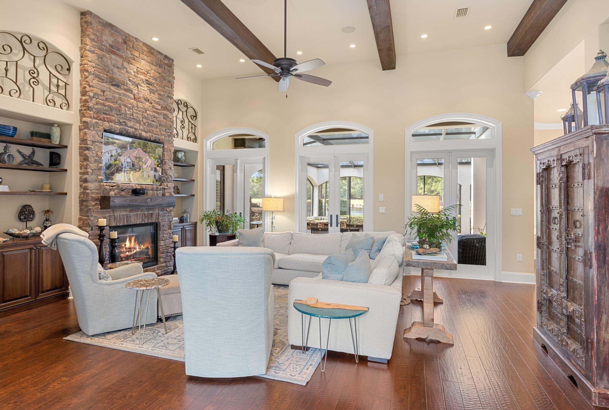 BURNT PINE - Residential