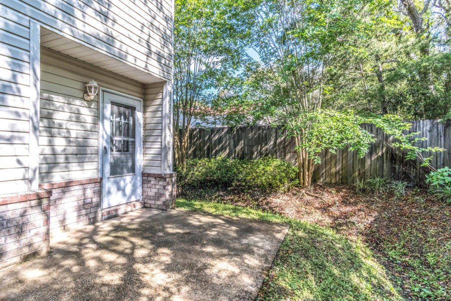 SHAY LIN TOWNHOMES - Residential Lease