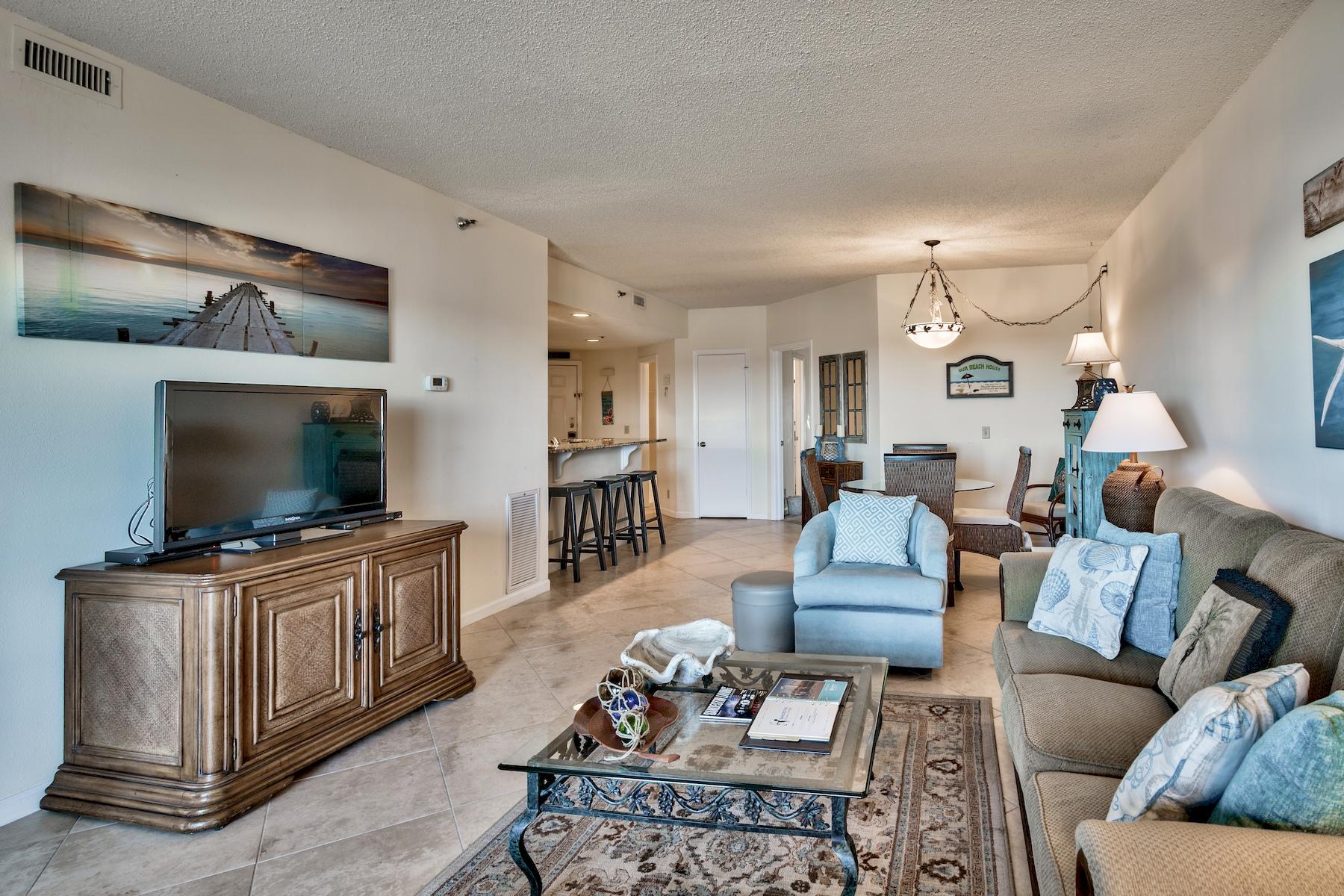 PLAYERS CLUB ON THE BAY - Residential