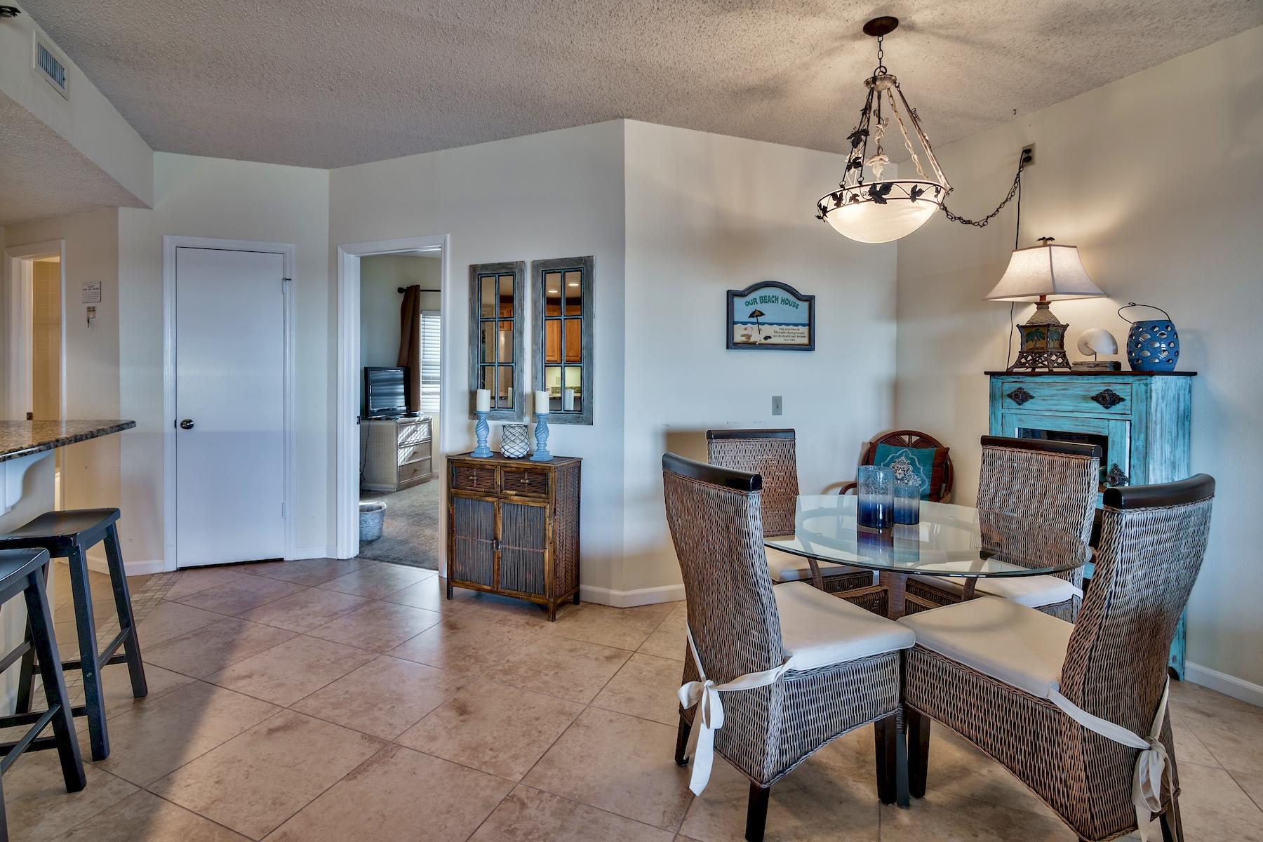 PLAYERS CLUB ON THE BAY - Residential