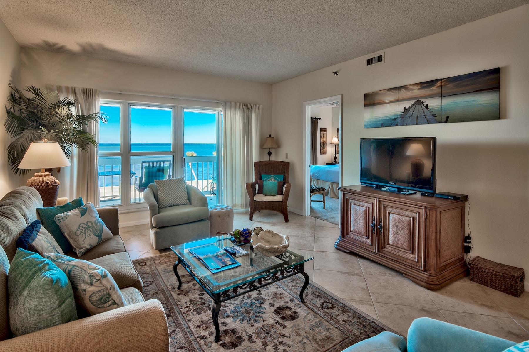 PLAYERS CLUB ON THE BAY - Residential