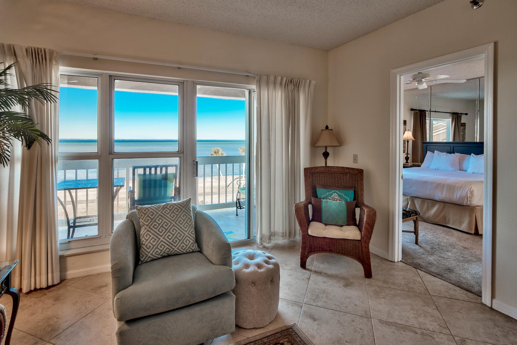 PLAYERS CLUB ON THE BAY - Residential