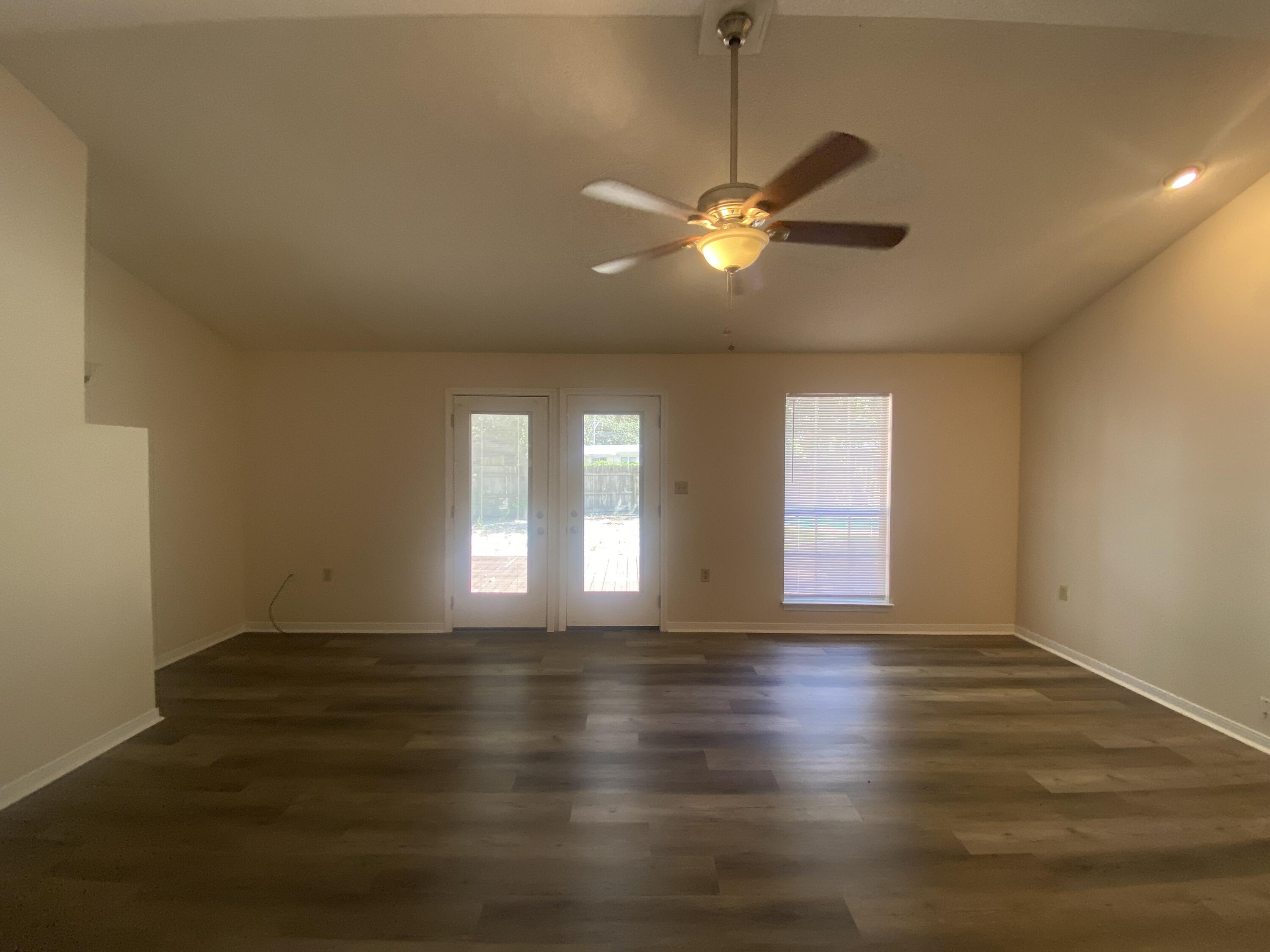 SPENCERS CROSSING - Residential Lease