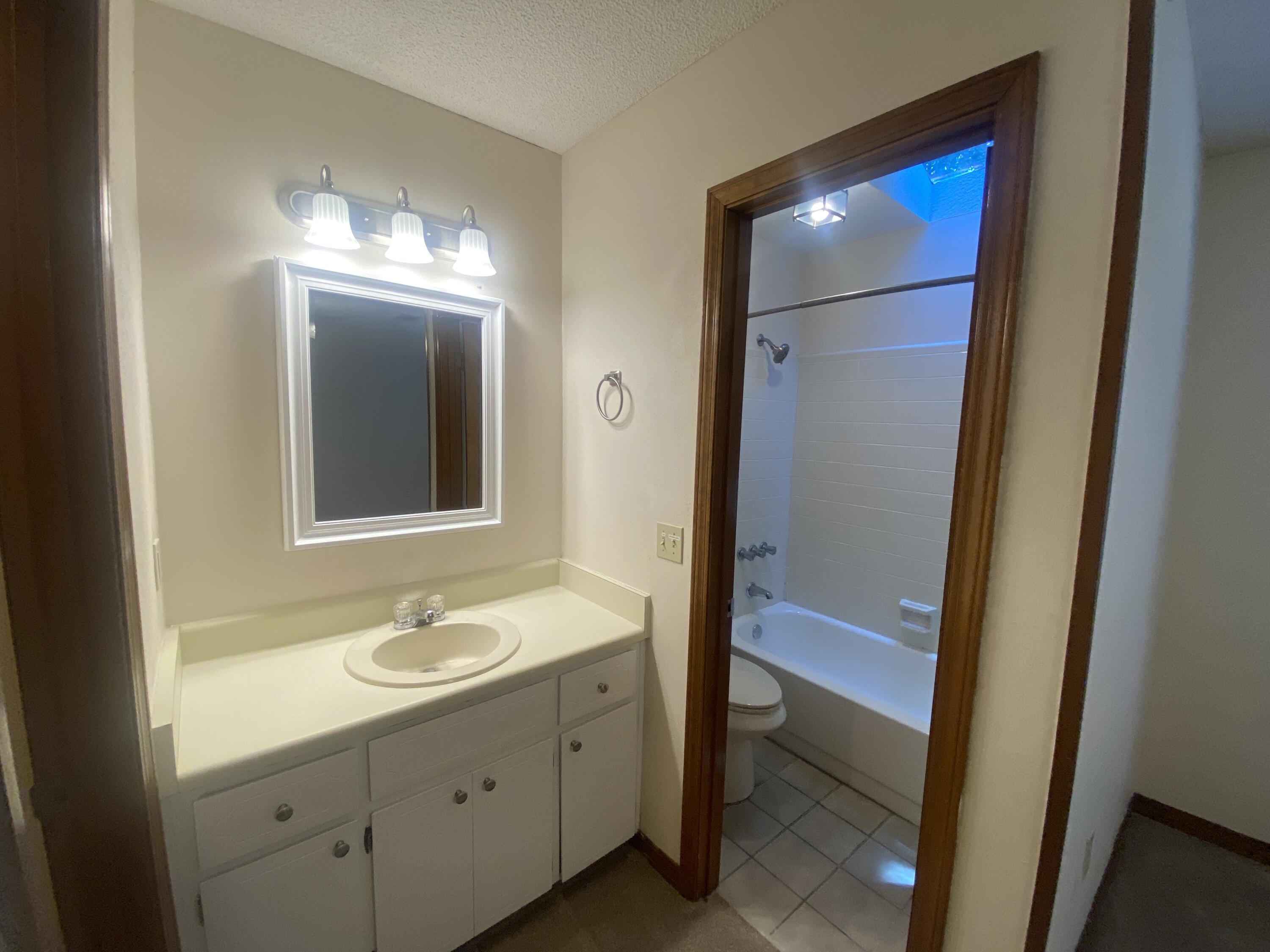 SPENCERS CROSSING - Residential Lease
