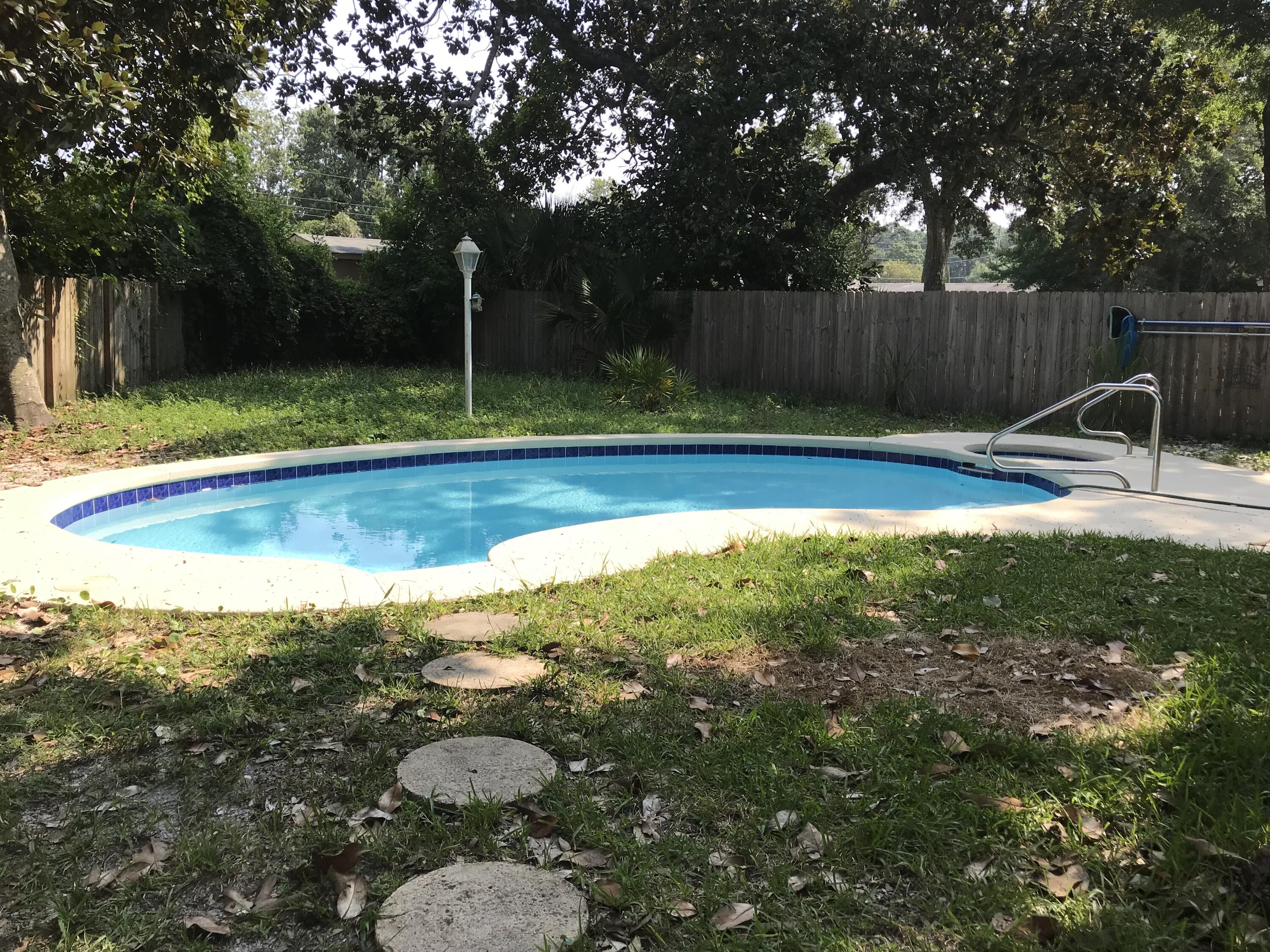 SPENCERS CROSSING - Residential Lease