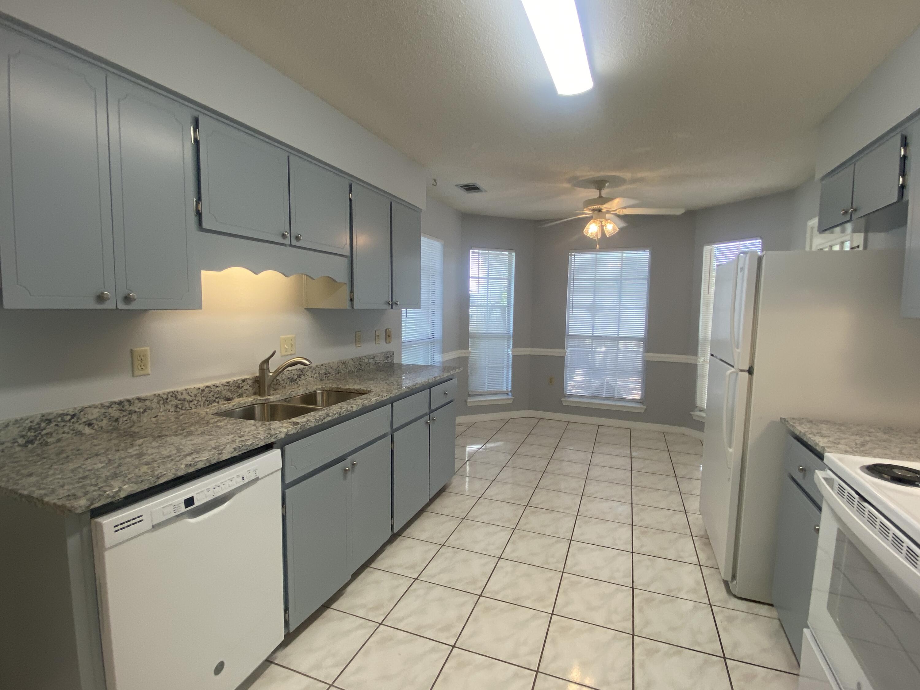 SPENCERS CROSSING - Residential Lease