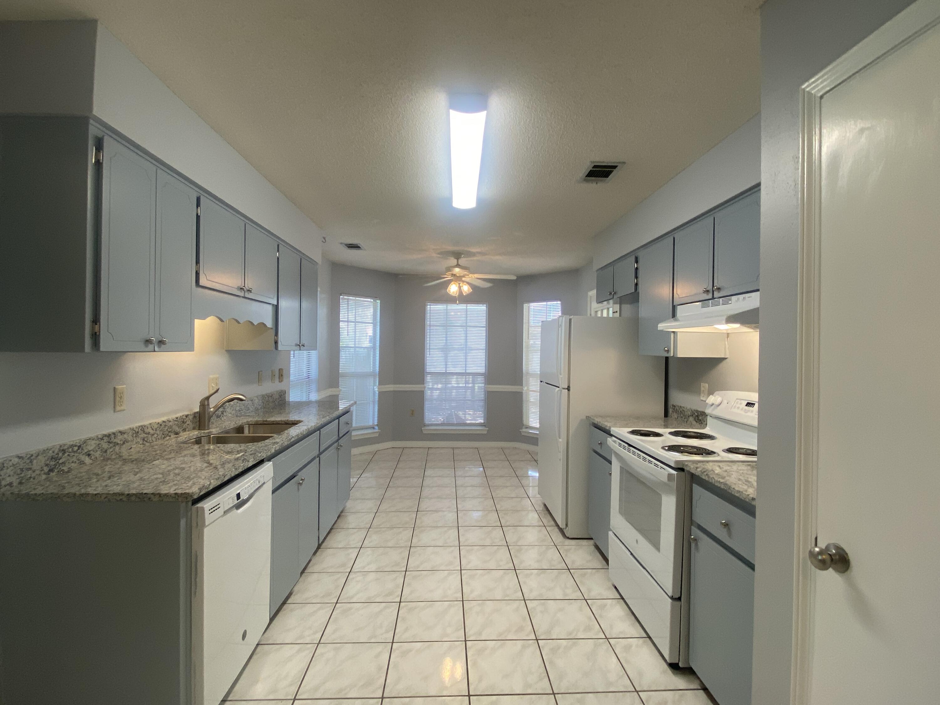 SPENCERS CROSSING - Residential Lease
