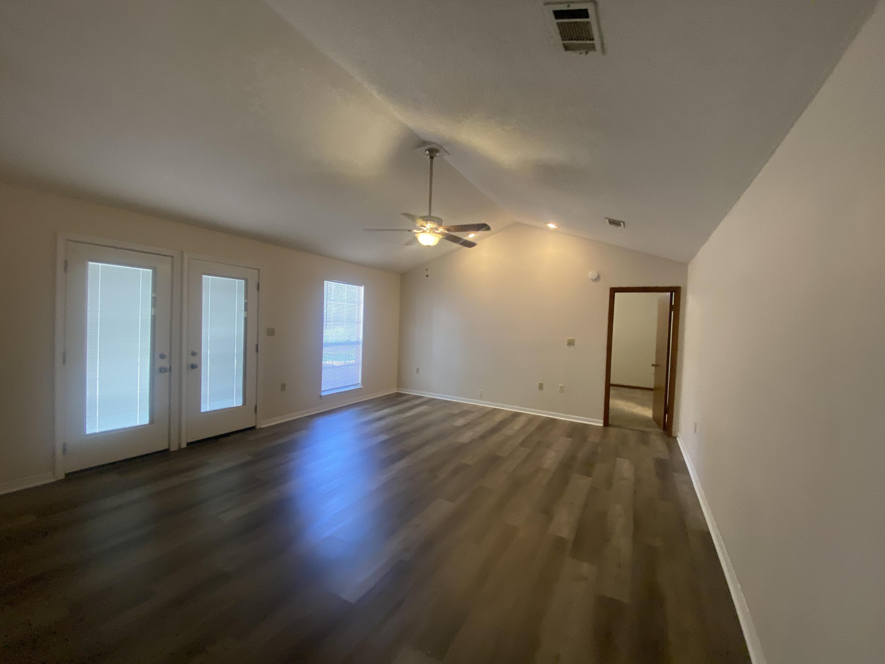 SPENCERS CROSSING - Residential Lease