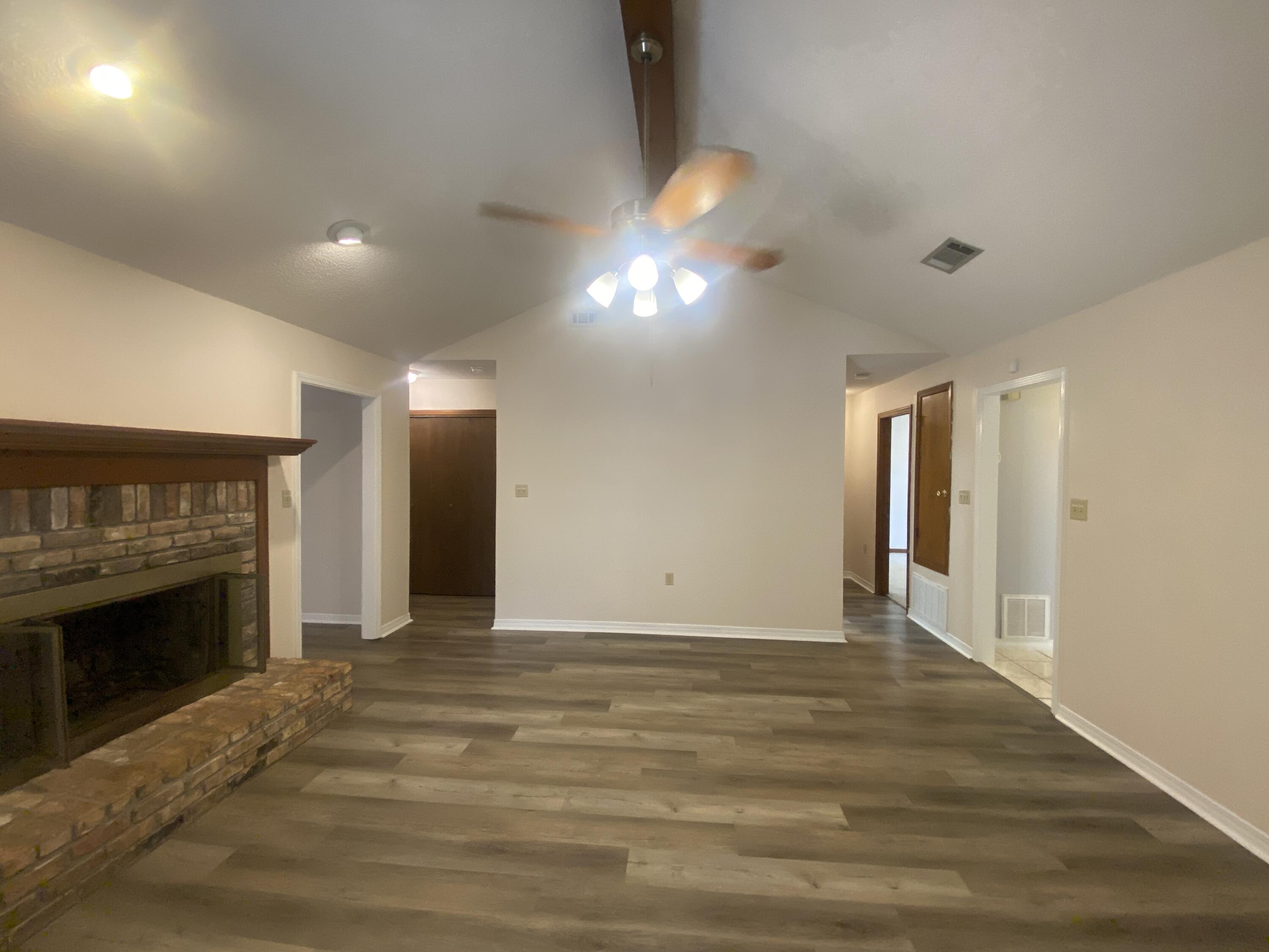 SPENCERS CROSSING - Residential Lease