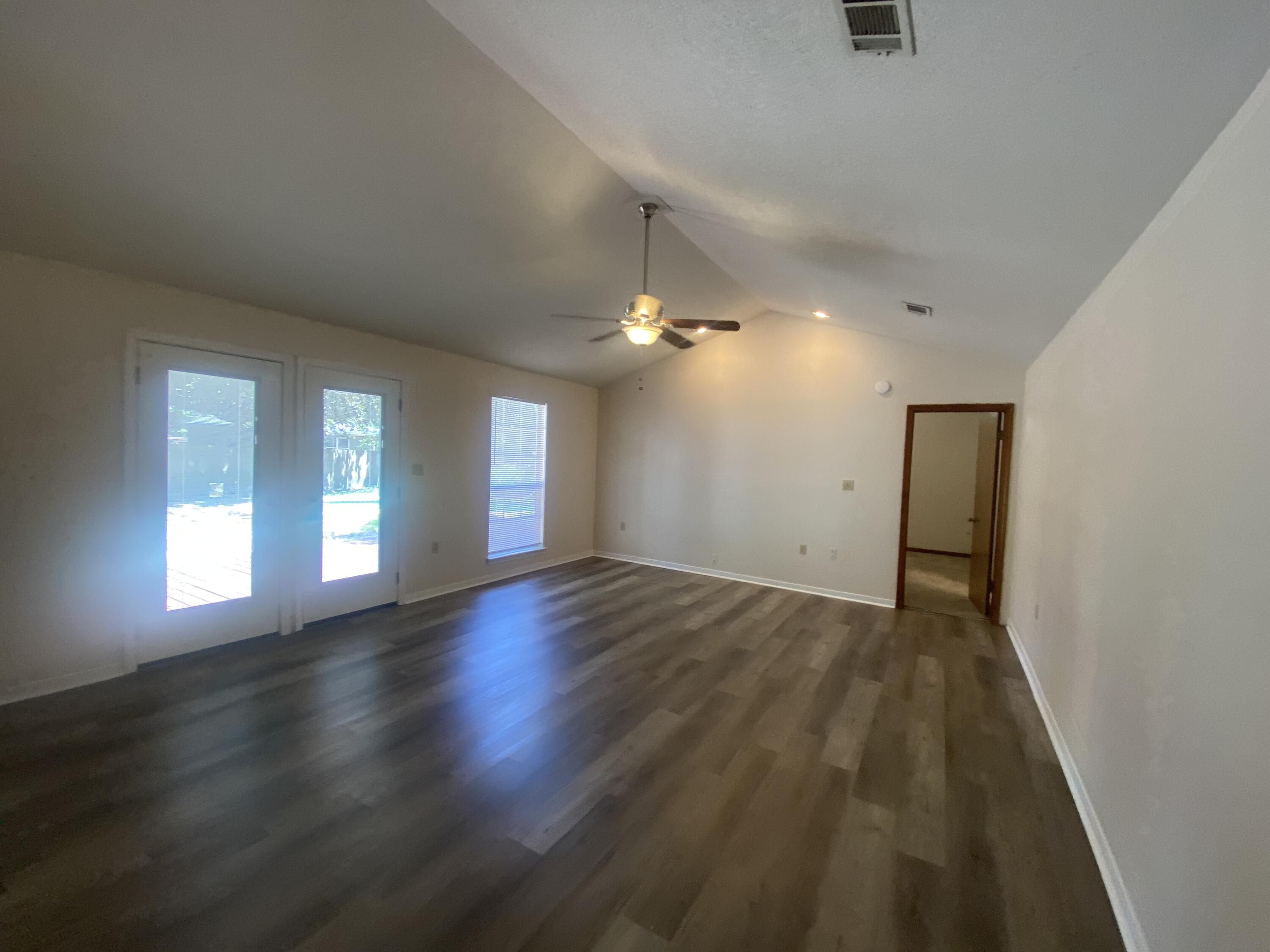 SPENCERS CROSSING - Residential Lease