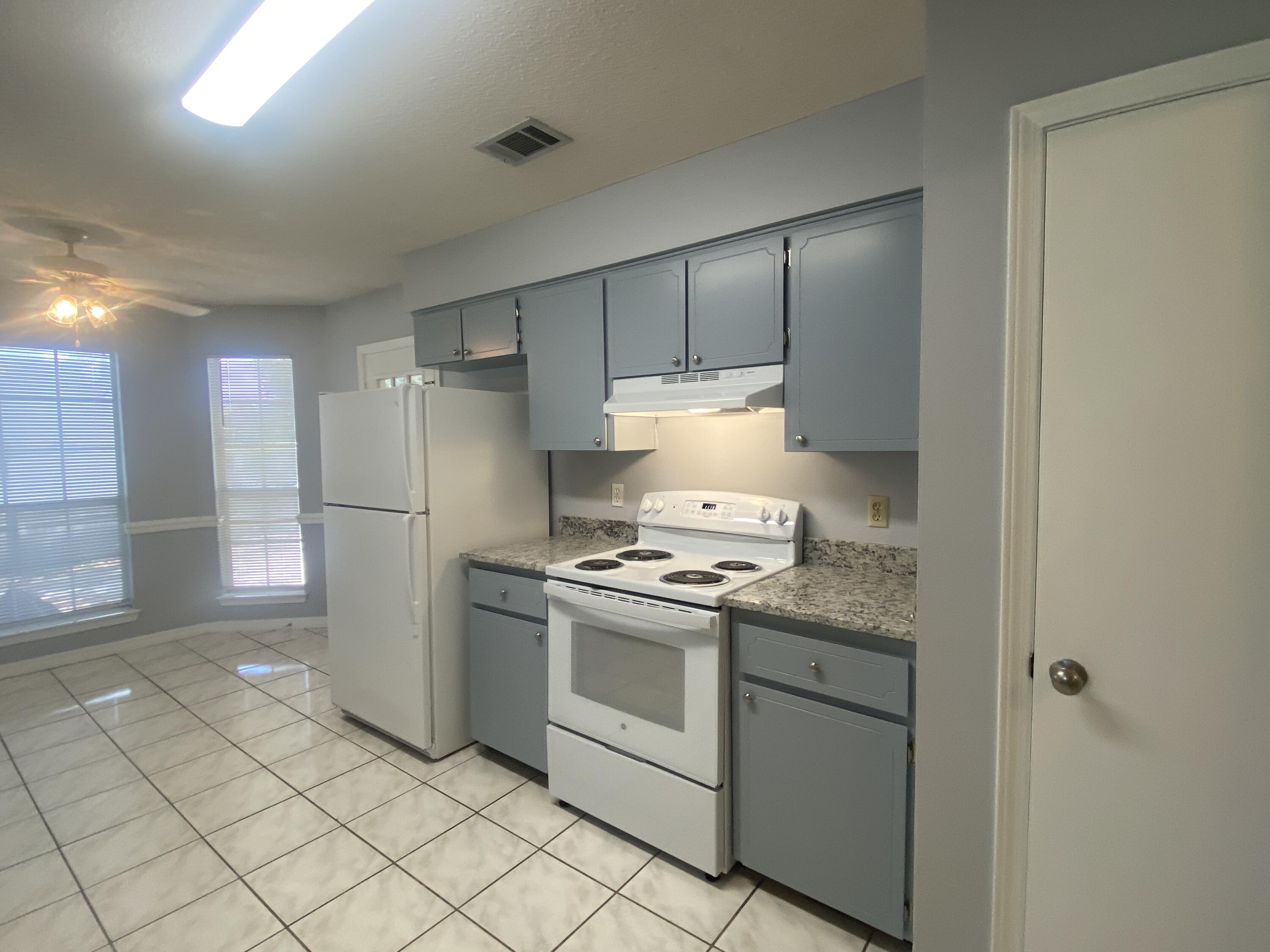 SPENCERS CROSSING - Residential Lease