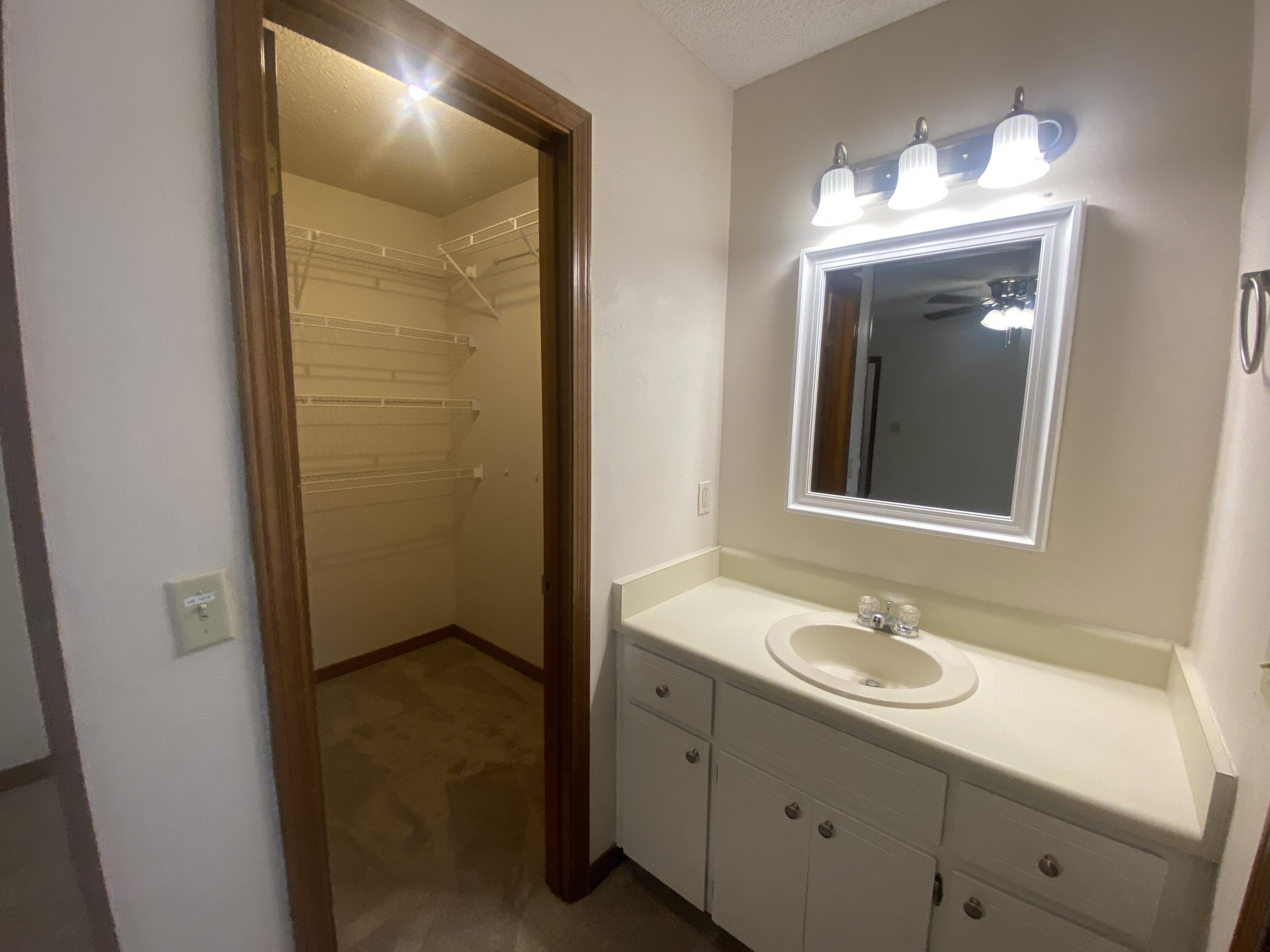 SPENCERS CROSSING - Residential Lease
