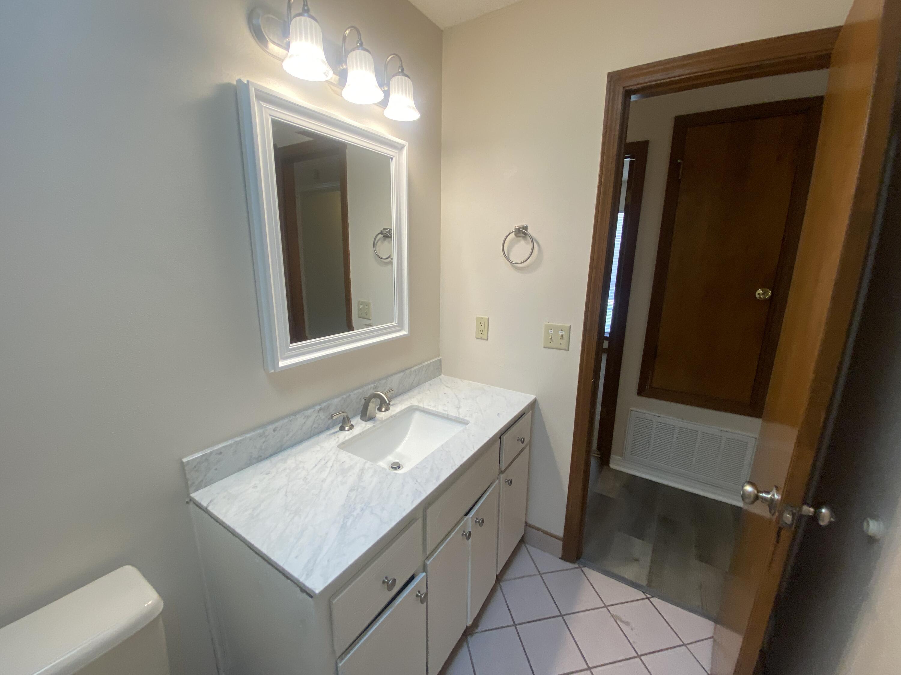 SPENCERS CROSSING - Residential Lease
