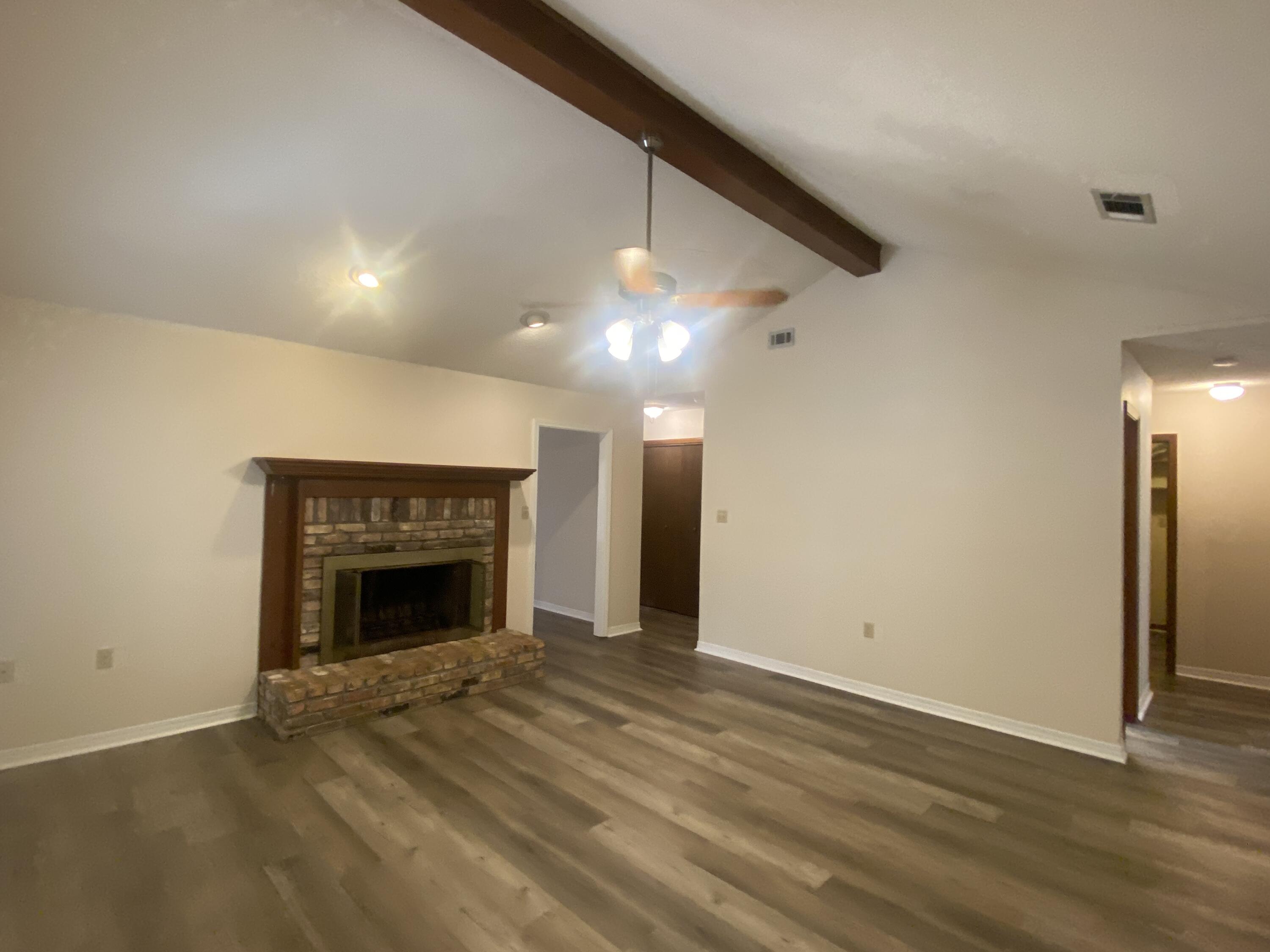 SPENCERS CROSSING - Residential Lease