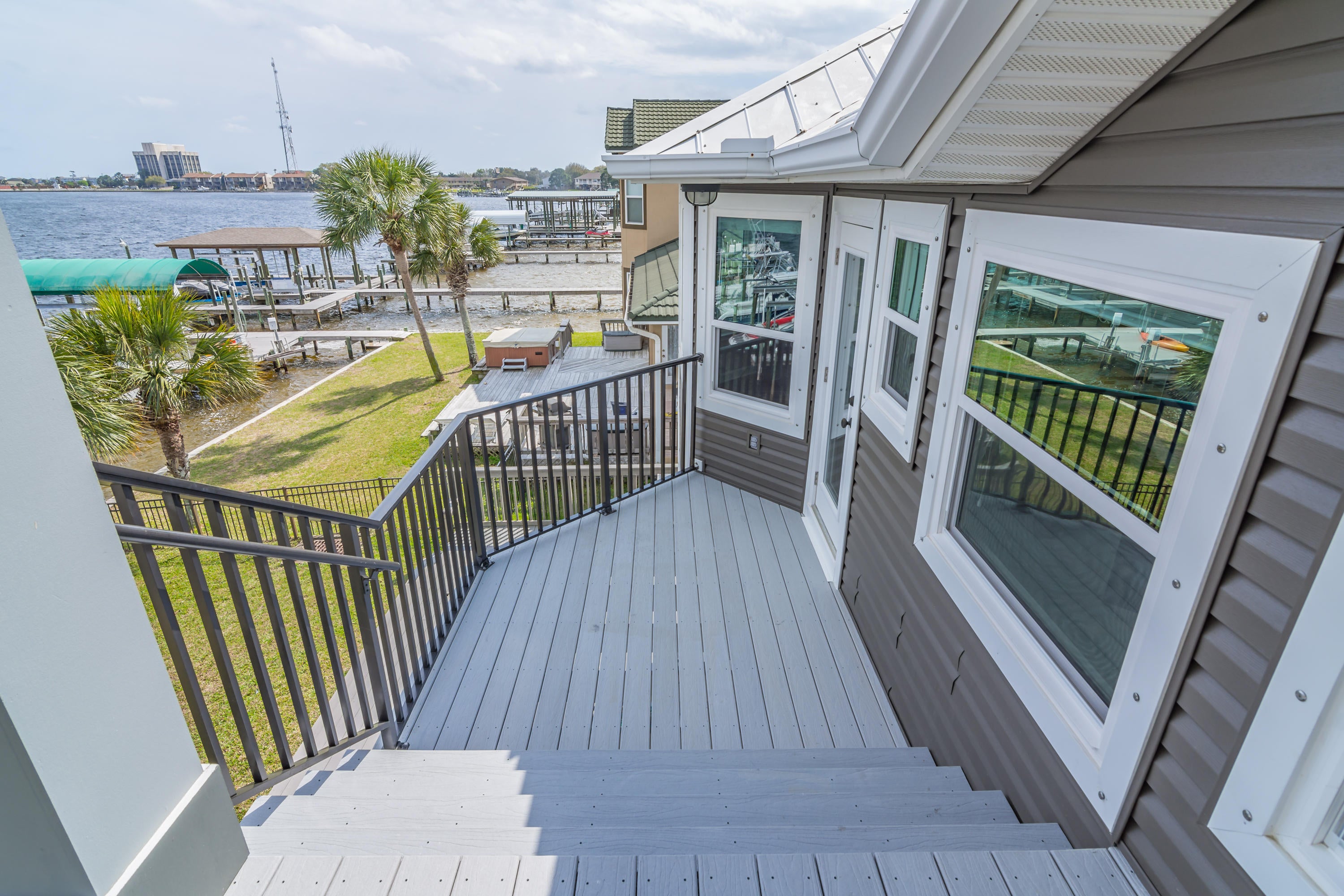 PALM HARBOR MARINA - Residential