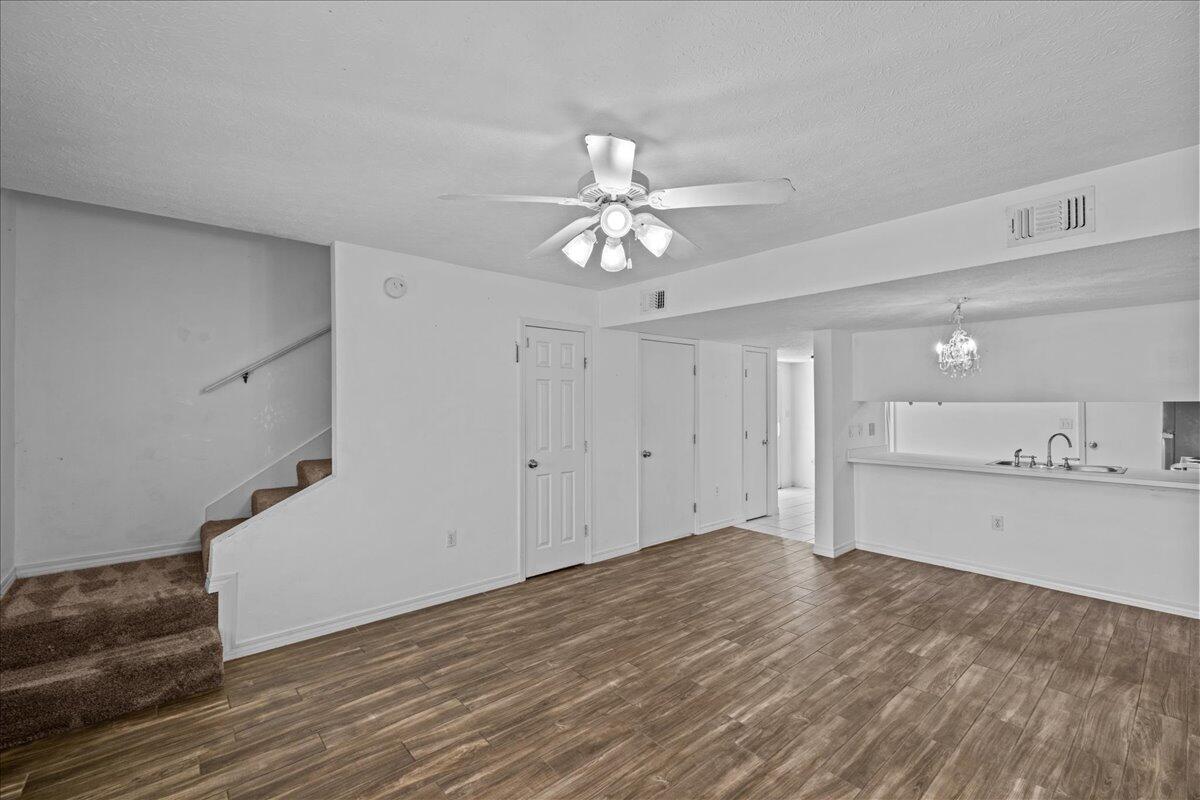 CHATELAINE ESTATES S/D - Residential